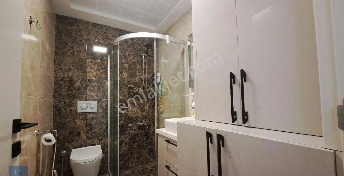 Kuşadası Merkezde Satılık Eşyalı Daire - Görsel 5