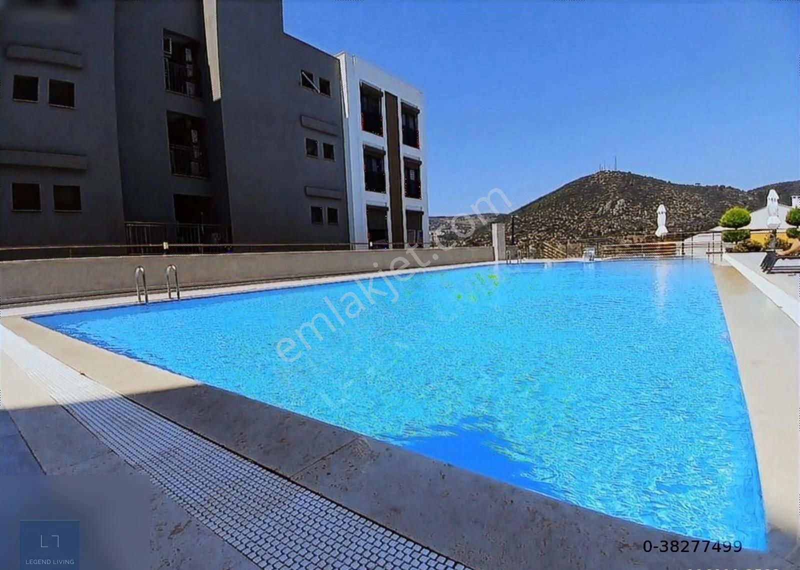 Kuşadasında 3+1 Geniş Ara Kat Daire Havuzlu Site, Doğalgazlı