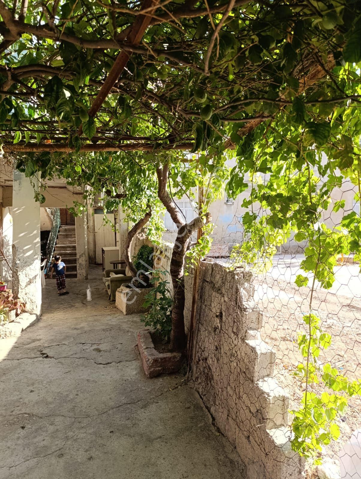 Demirhan Emlak'tan Mustafa Kemal Paşa Bulvarına İkinci Parsel Satılık Müstakil Ev - Görsel 4