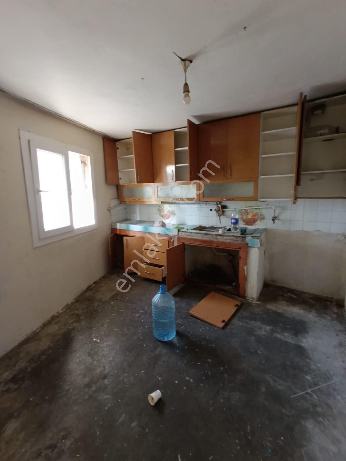 Demirhan Emlak'tan Mustafa Kemal Paşa Bulvarına İkinci Parsel Satılık Müstakil Ev - Görsel 9