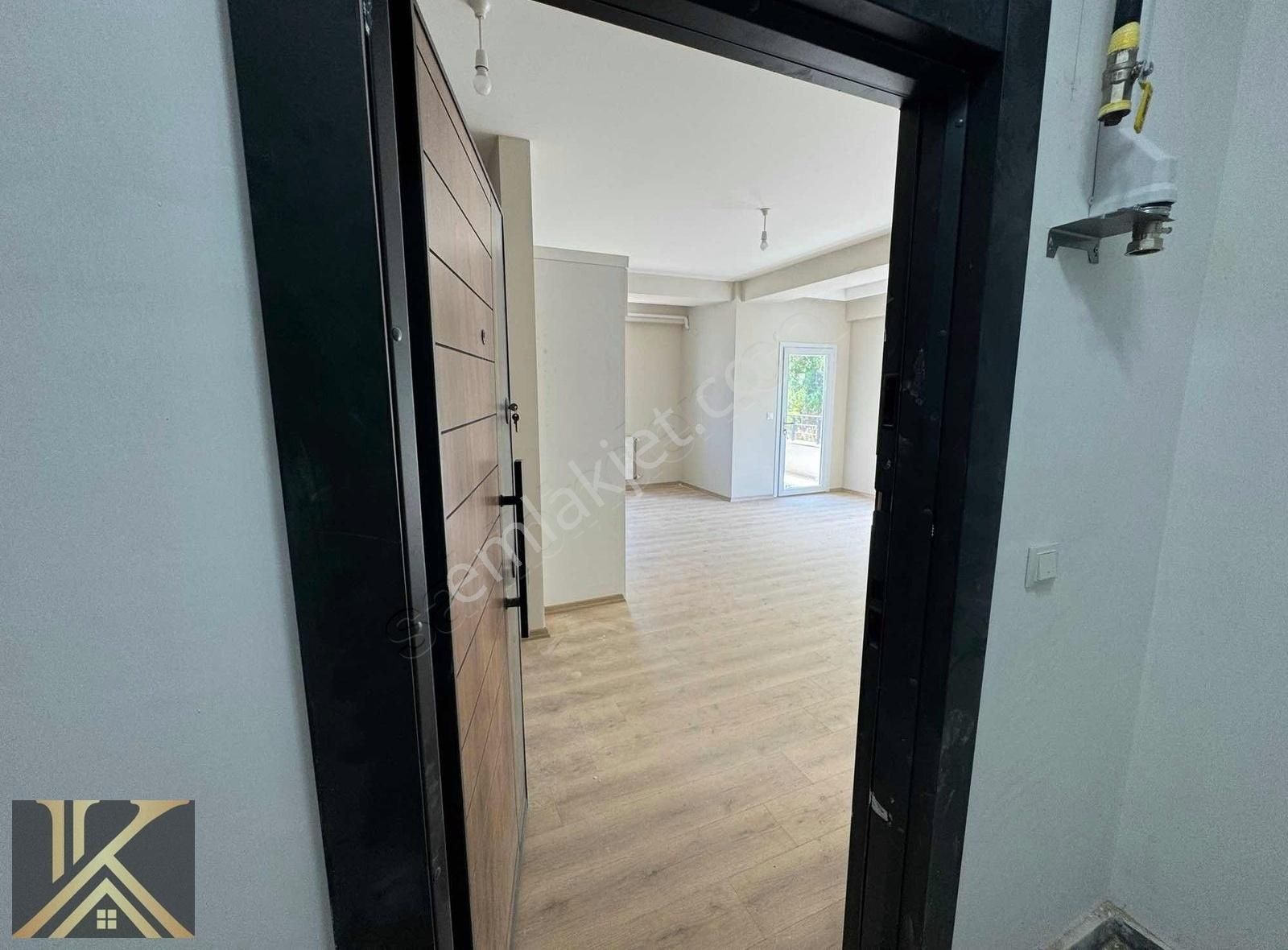 2k Emlaktan Dolunayda Sıfır 3+1 Kiralık Daıte