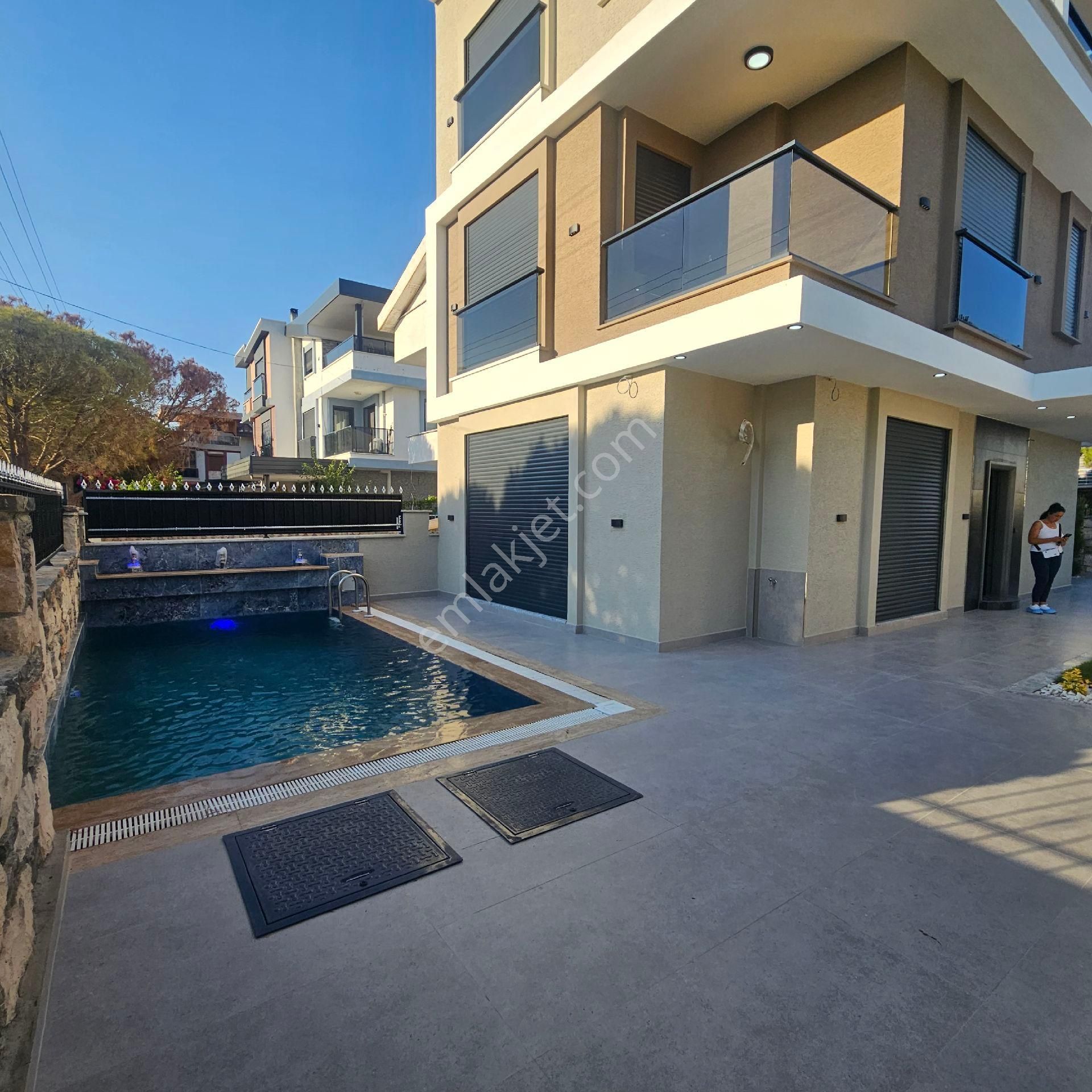 Didim'de Müstakil Havuzlu 4+1 Süper Villa