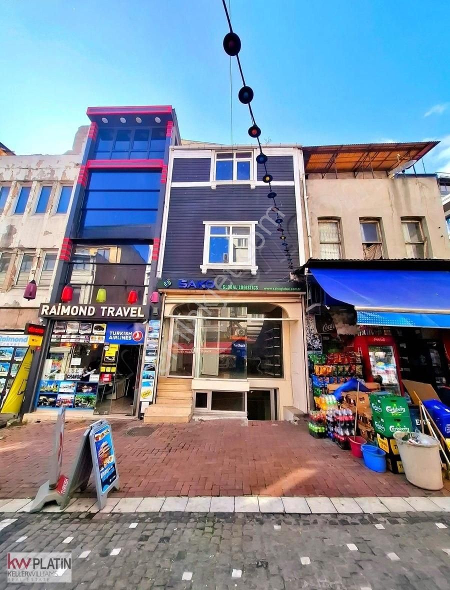 Kumkapı Da 4 Katlı Satılık Komple Bina Restoranlar Sokağında