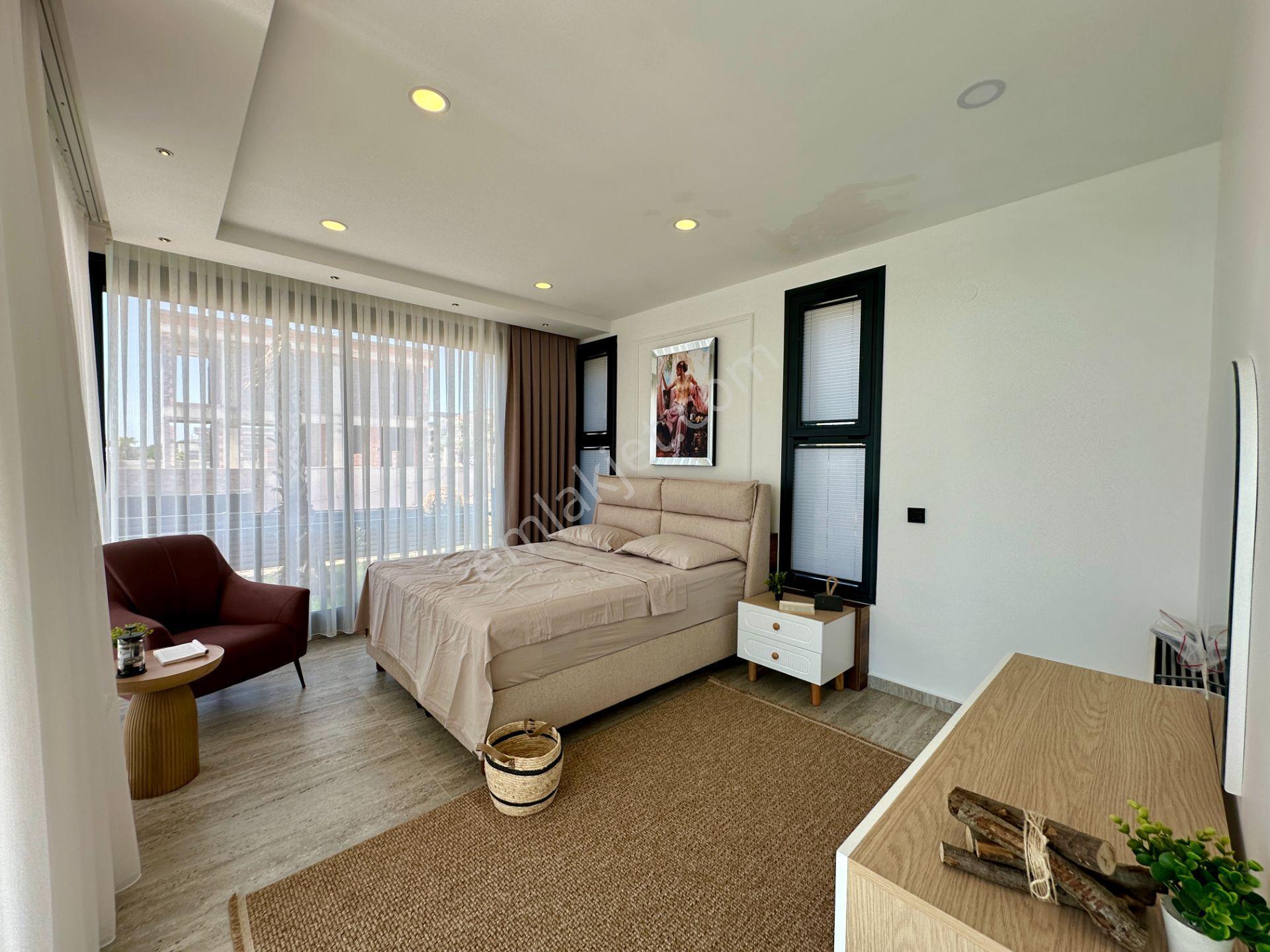Villacı Onur'dan Didimde Ultra Lüx Satılık 4+1 Full Eşyalı Villa , Çift Havuzlu - Görsel 18