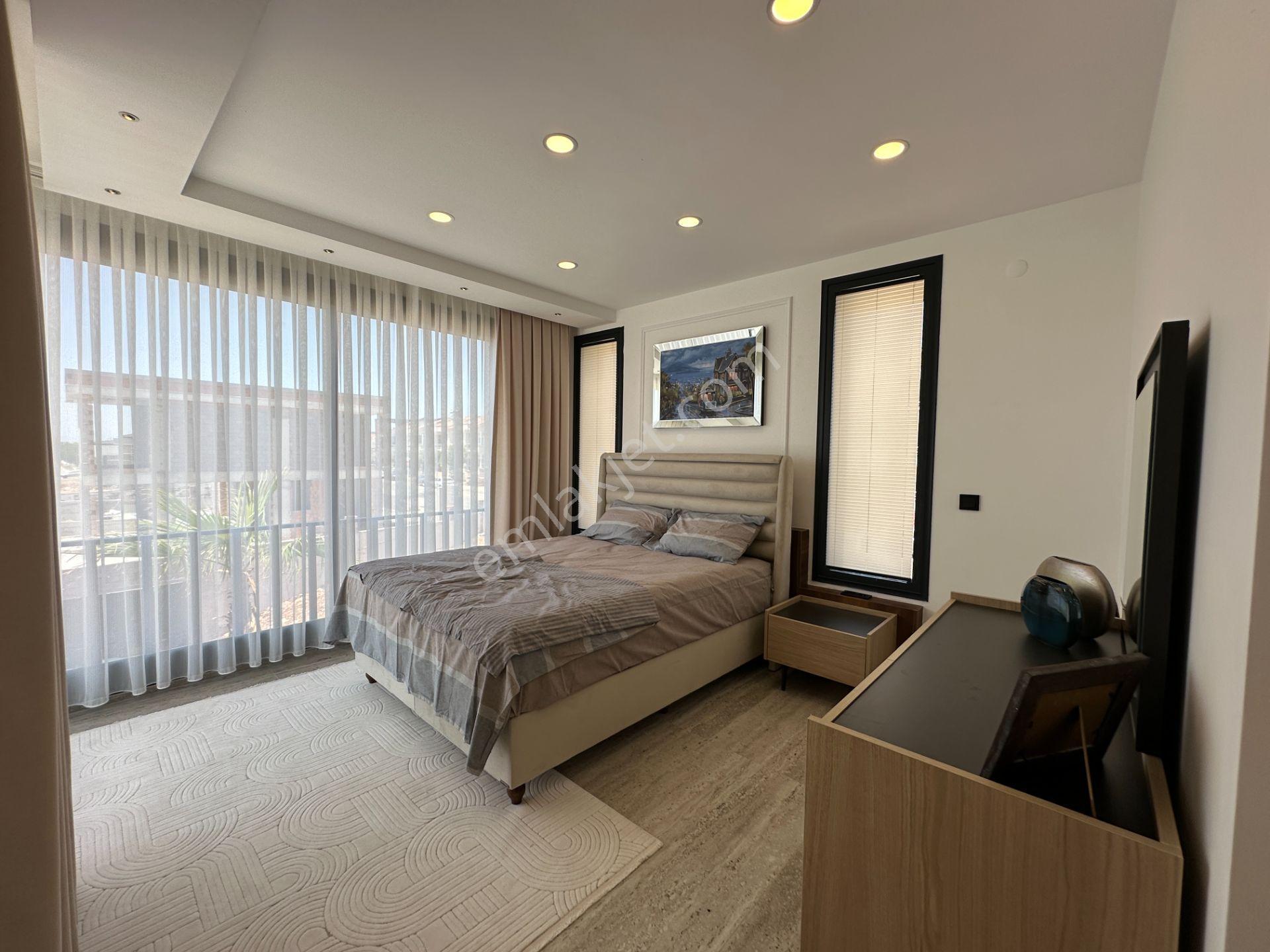 Villacı Onur'dan Didimde Ultra Lüx Satılık 4+1 Full Eşyalı Villa , Çift Havuzlu - Görsel 27