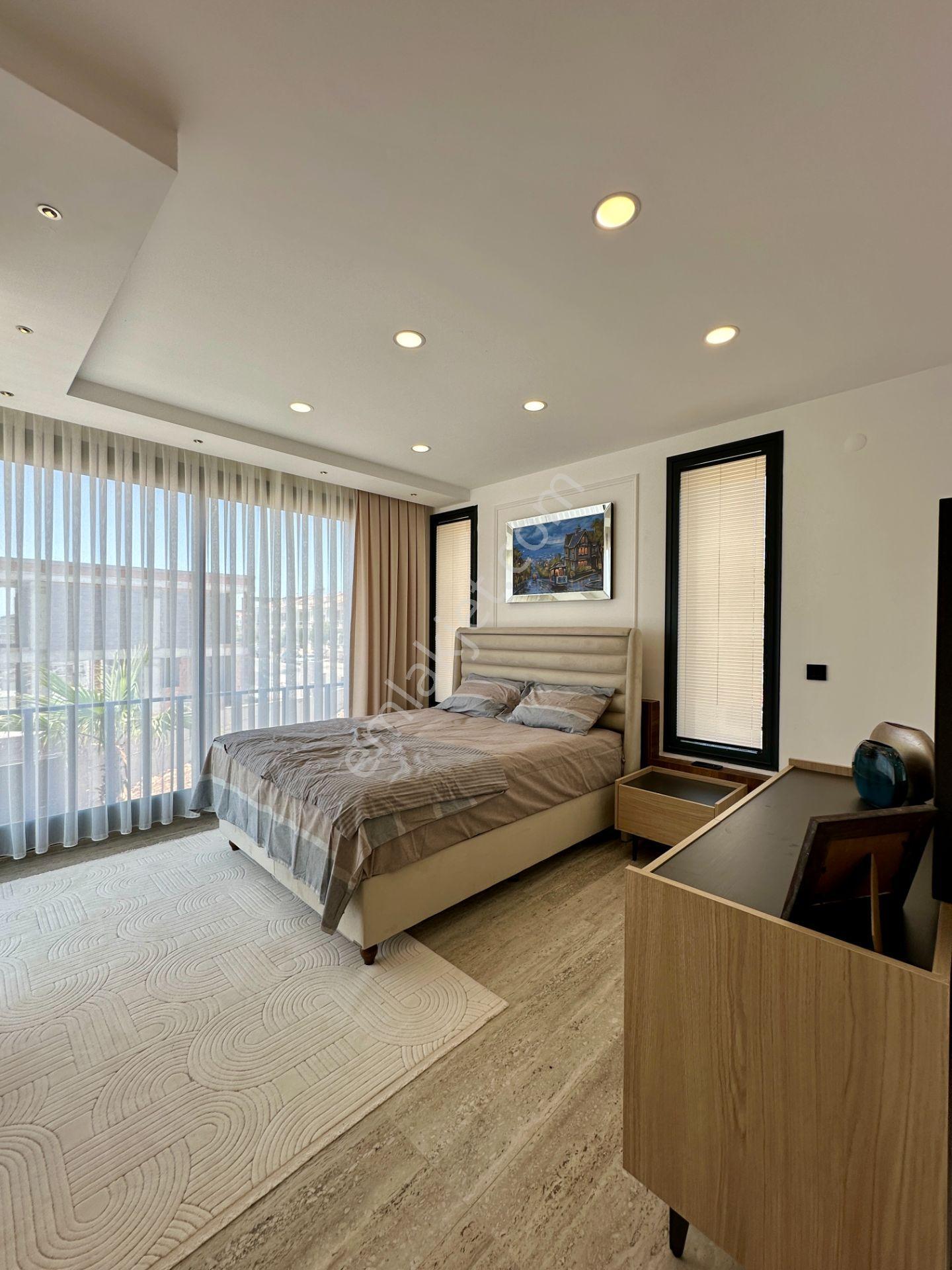 Villacı Onur'dan Didimde Ultra Lüx Satılık 4+1 Full Eşyalı Villa , Çift Havuzlu - Görsel 28
