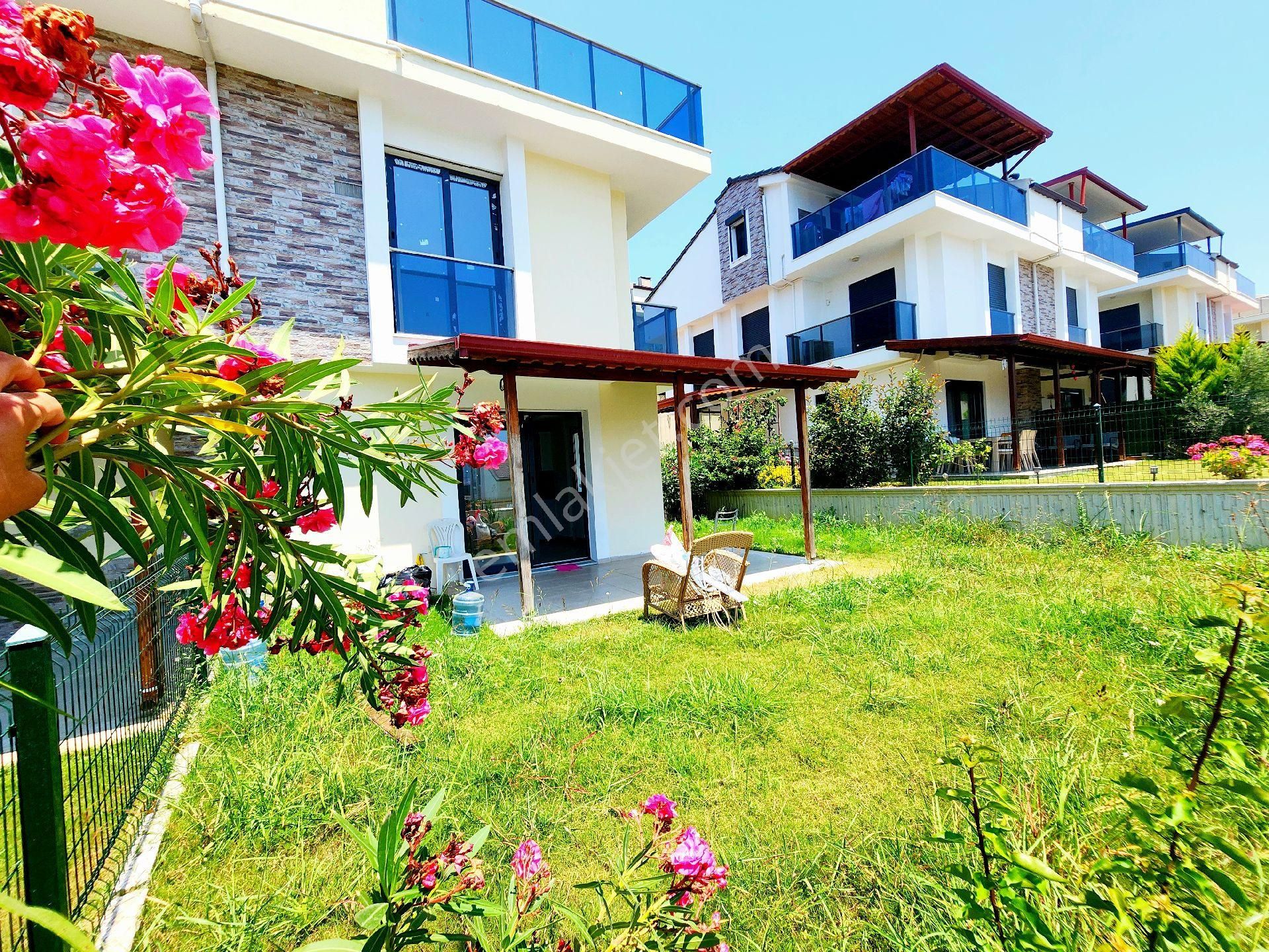 Soğucak Harika Havadar Manzaralı Konumda Satılık Villalar