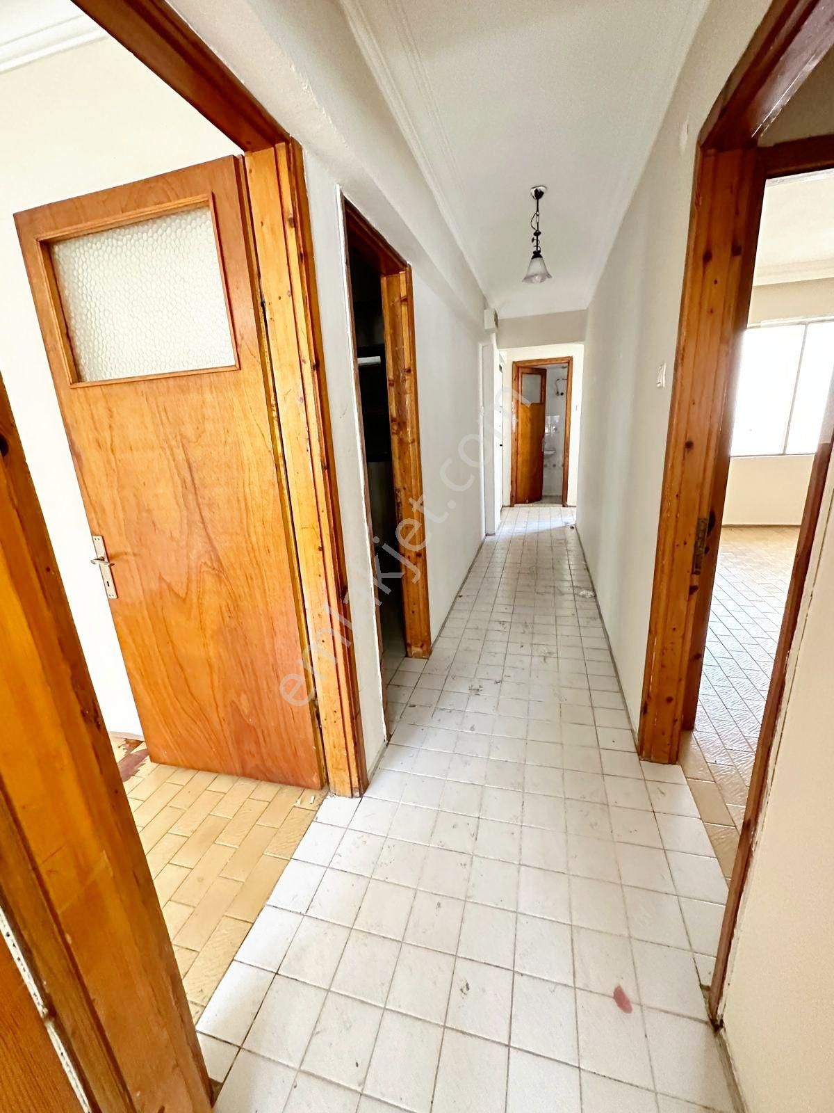 Edremit Merkez'de 2+1 Arakat Kiralık Daire