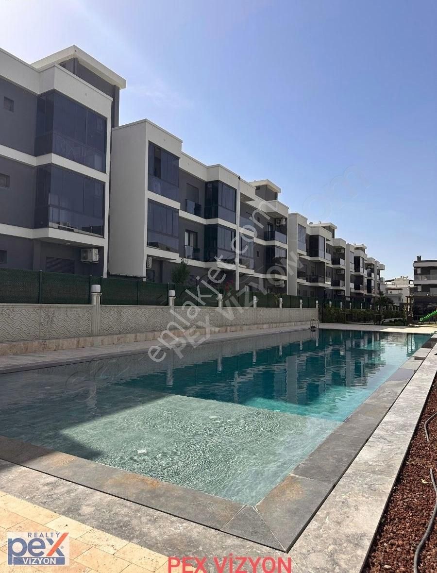 Sarnıç'ta Site İçerisinde 3+1 Bahçeli Daire