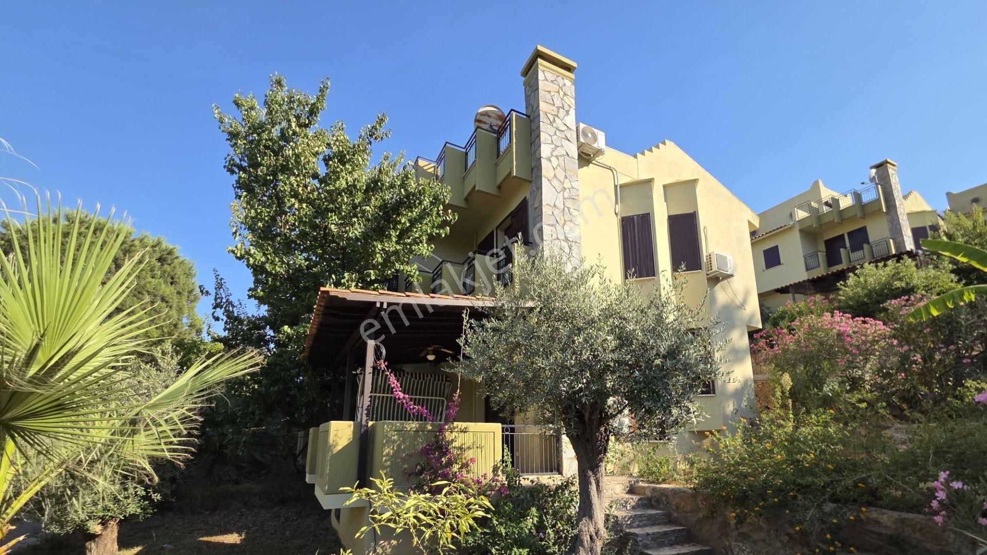 Kıyıkışlacık İasos Tatil Sitesi'inde Deniz Manzaralı Eşyalı Satılık Villa - Görsel 2