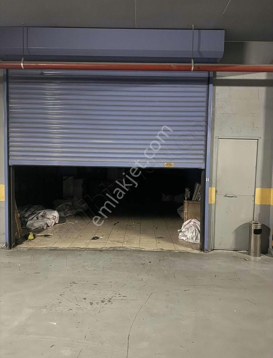 İkitelli Osb Bağcilar Güngören San.sit Kiralık 75 M² Depo Kdv'li