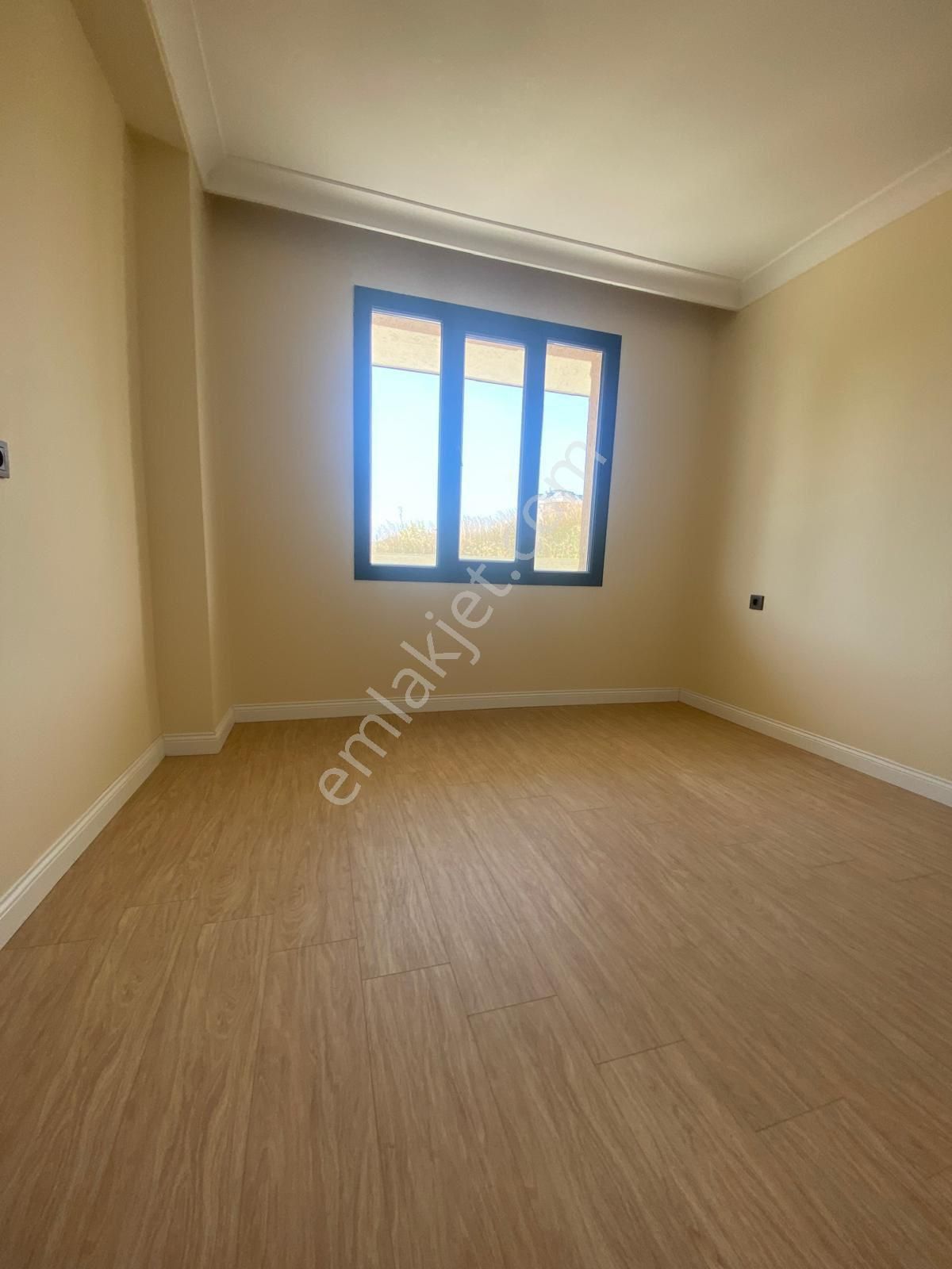 Arnavutköy Taşoluk Kiralık 1+1 Metronun Yanında