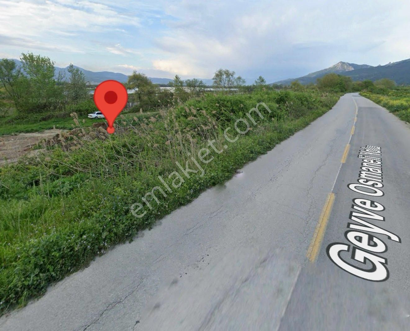 Sakarya Geyve Kozan Mahallesi Asfalt Yola Cepheli 528m2 Tarla