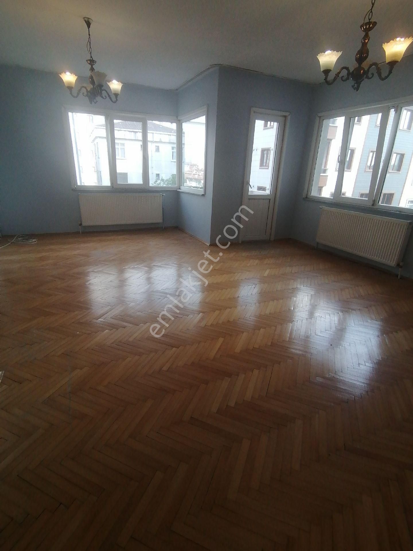 Ataşehir Belediye Karşısı Site İçi 3+1 Asansörr Mevcut 4.kat Kiralık Daire Uygun Fiyatlı