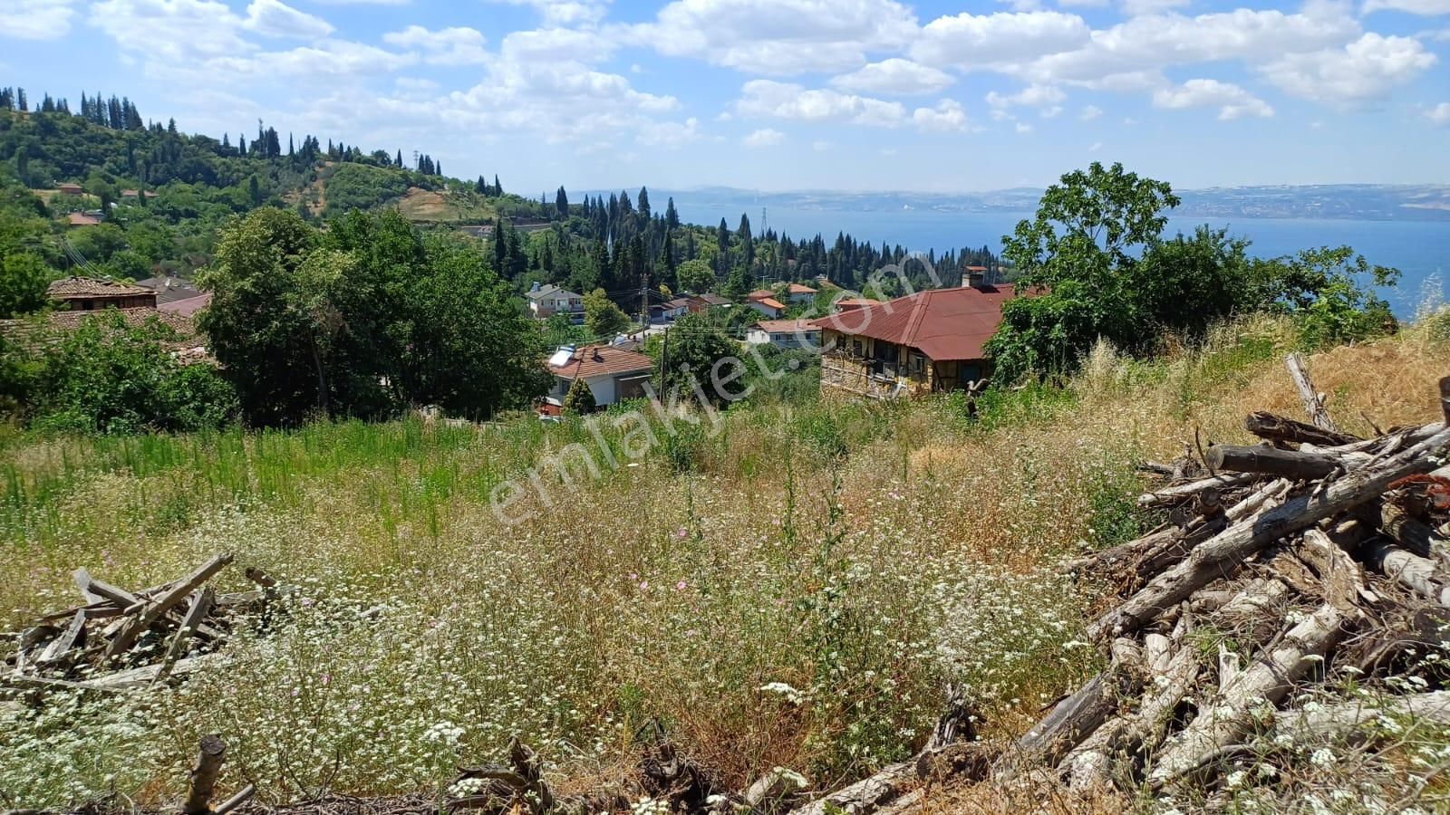 Kocaeli Karamürsel Pazarköy Satılık 530 M2 Konut İmarlı Arsa