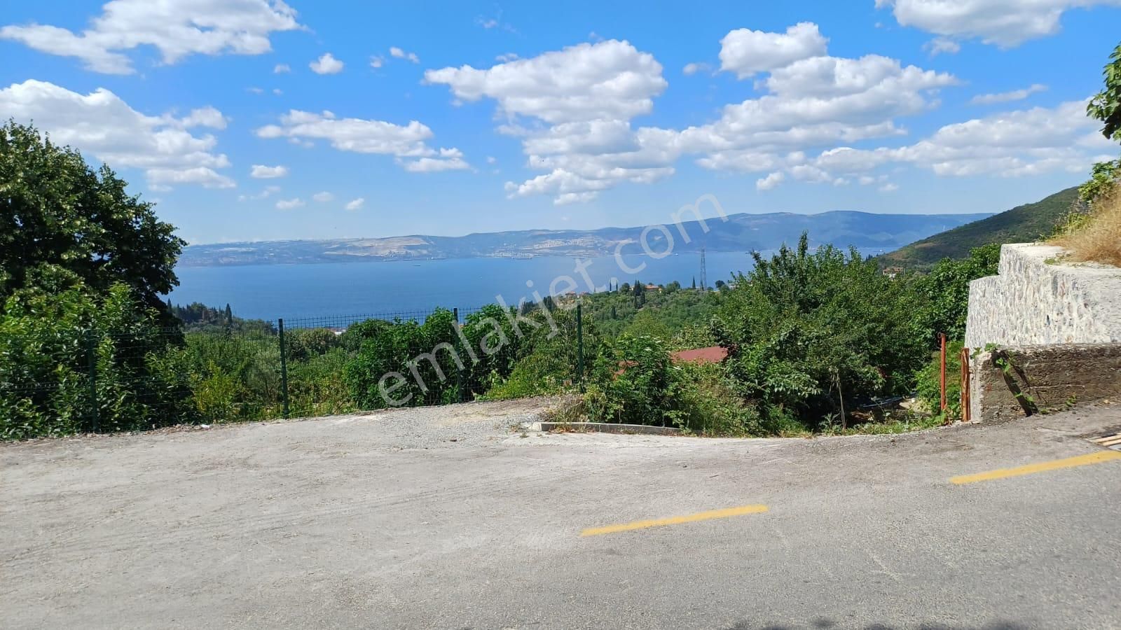 Kocaeli Karamürsel Pazarköy 400 M2 Konut İmarlı Satılık Arsa