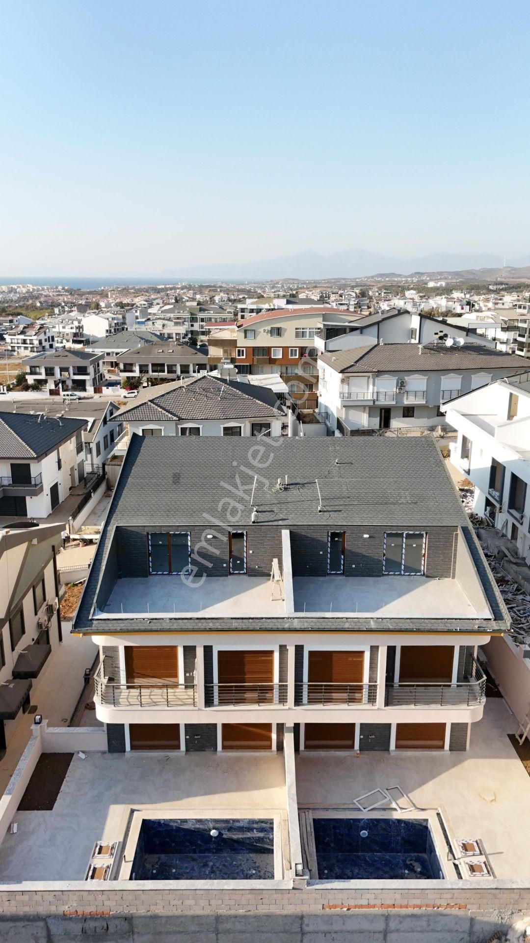 Emsalsiz, Sıfır 5+1 Lüks Trıplex Müstakil Havuzlu Villa