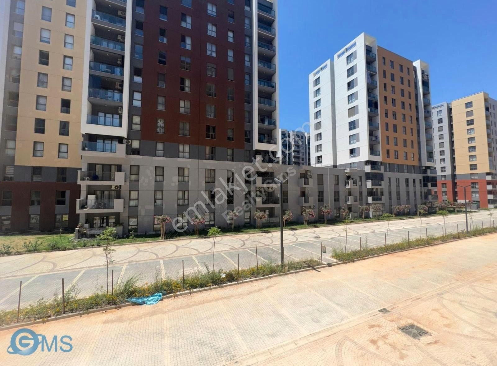 Sur Yapı'da 2+1 94,5 M² Önü Açık Manzaralı Daire