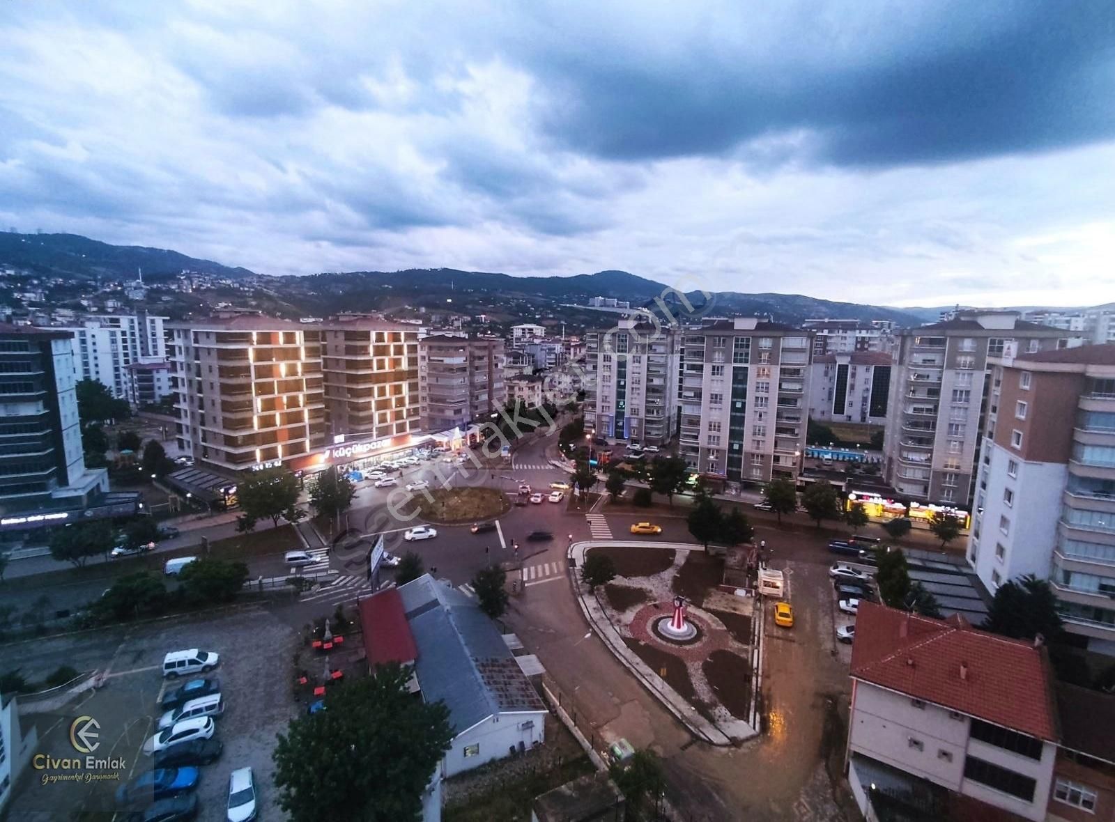 Derebahce Merkezde Manzaralı Sıfır Dubleks Daire