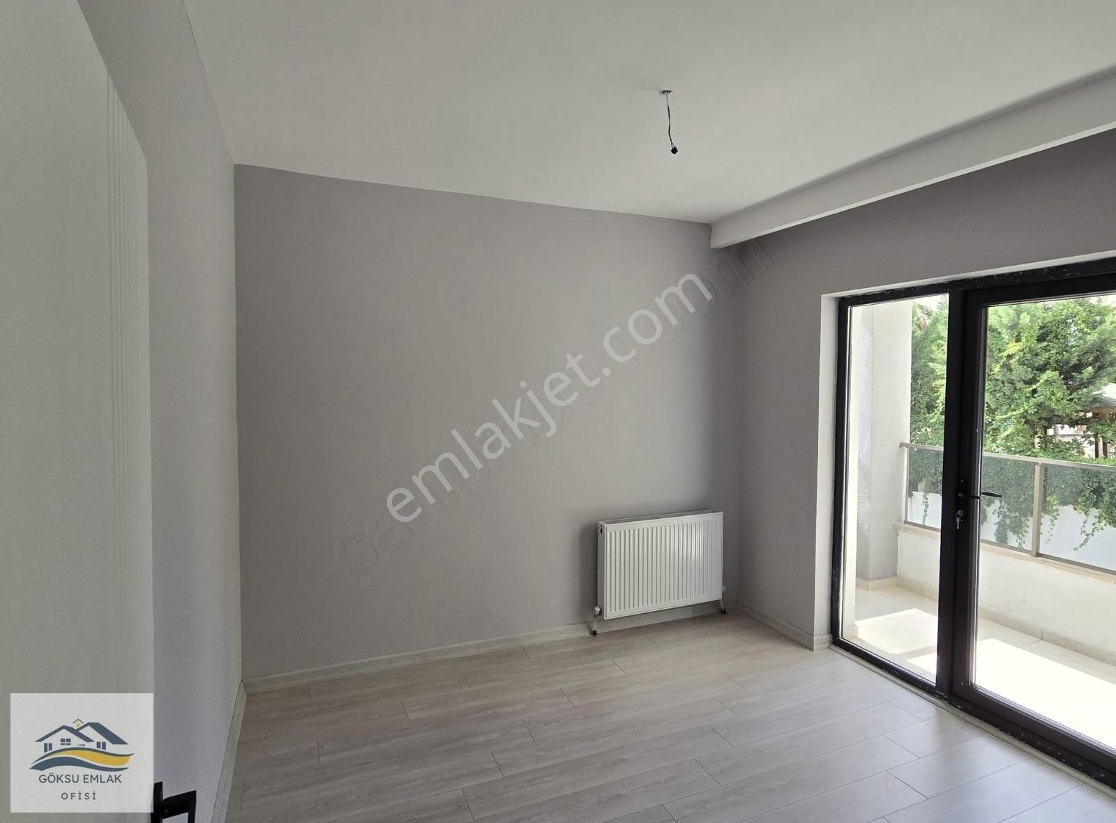 Yukarı Yahyalar İvedik Caddesine Cephe 1 Kat Sıfır 4+1 Lüx Daire