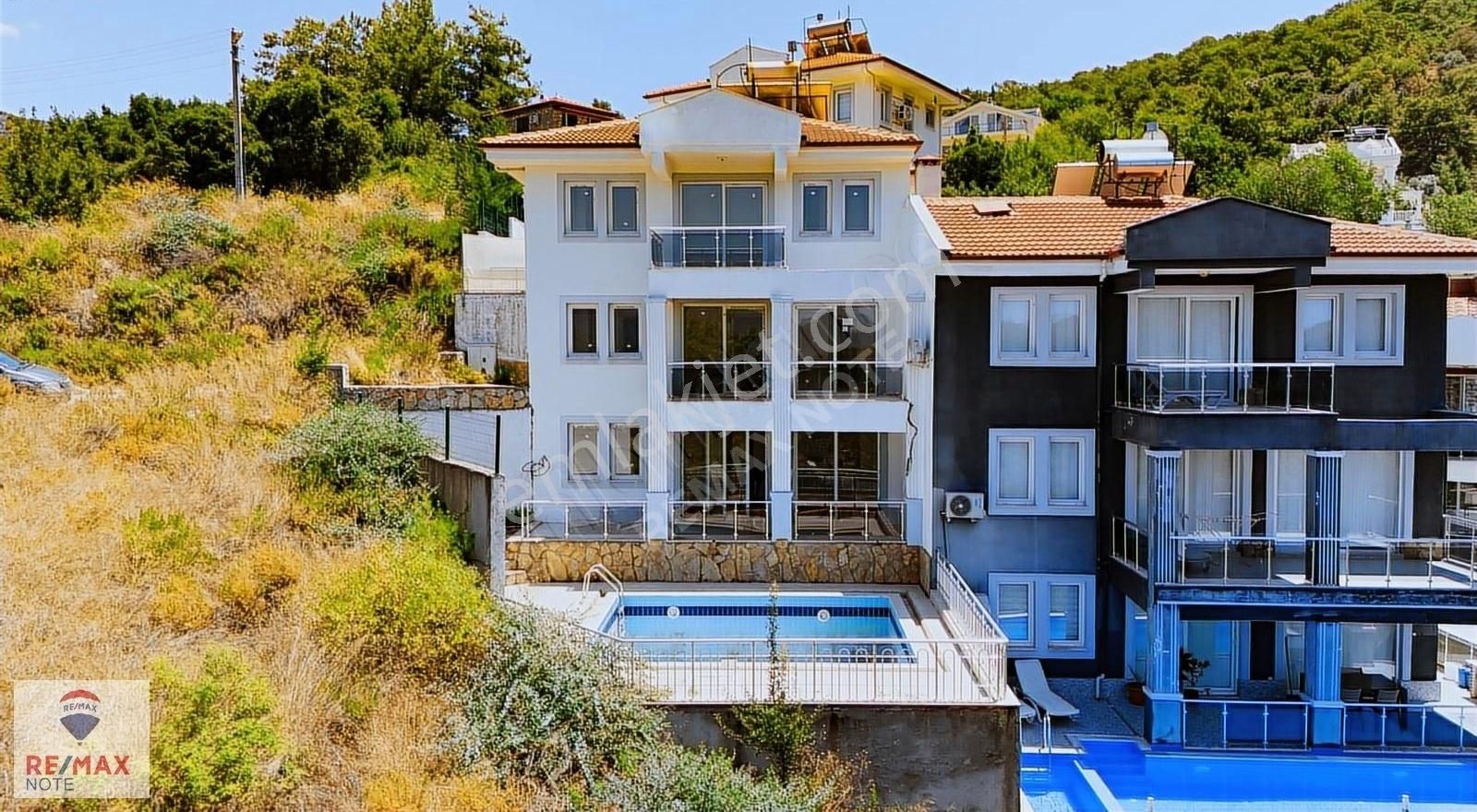 Fethiye Üzümlü'de 4+1 Müstakil Havuzlu Sıfır Satılık Villa