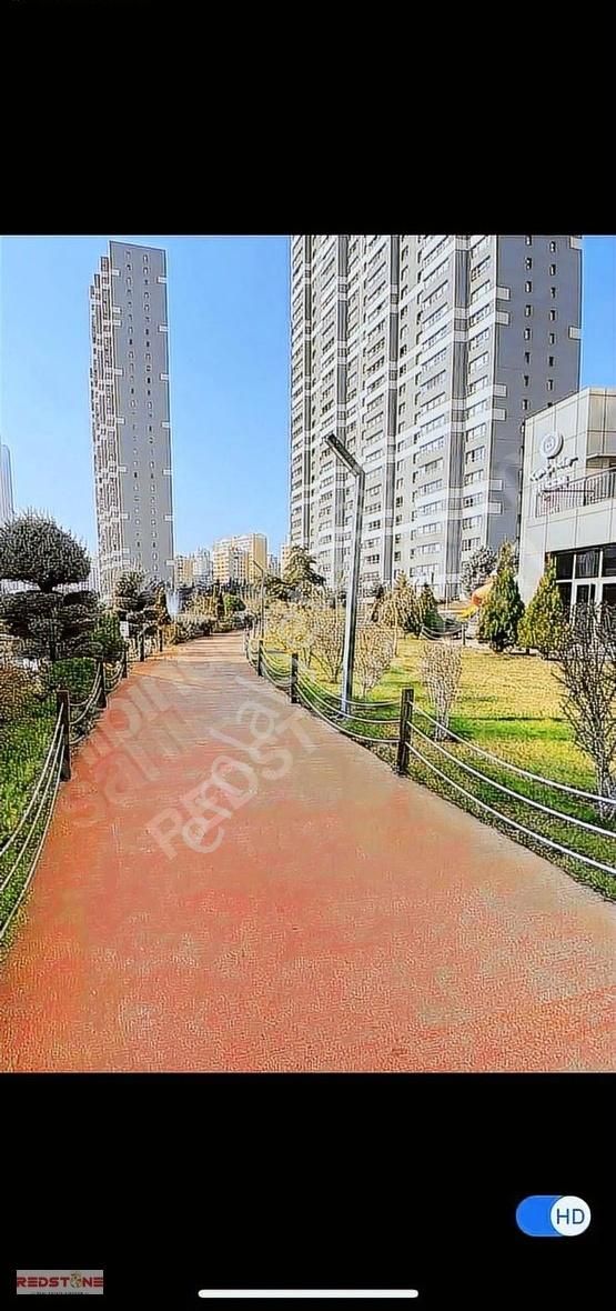 Kaşmir Göl Evlerinde Göl Manzaralı Ara Katta Daire 4+1