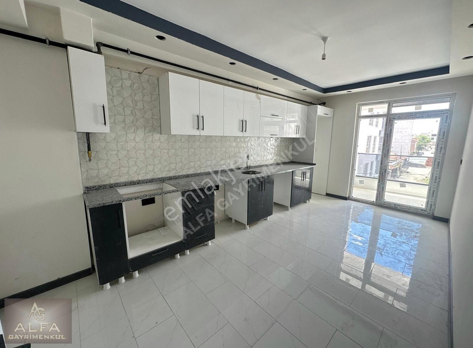 Esentepe Mah. Eğitimciler Cad Yakınında Sıfır 3+1 Daire