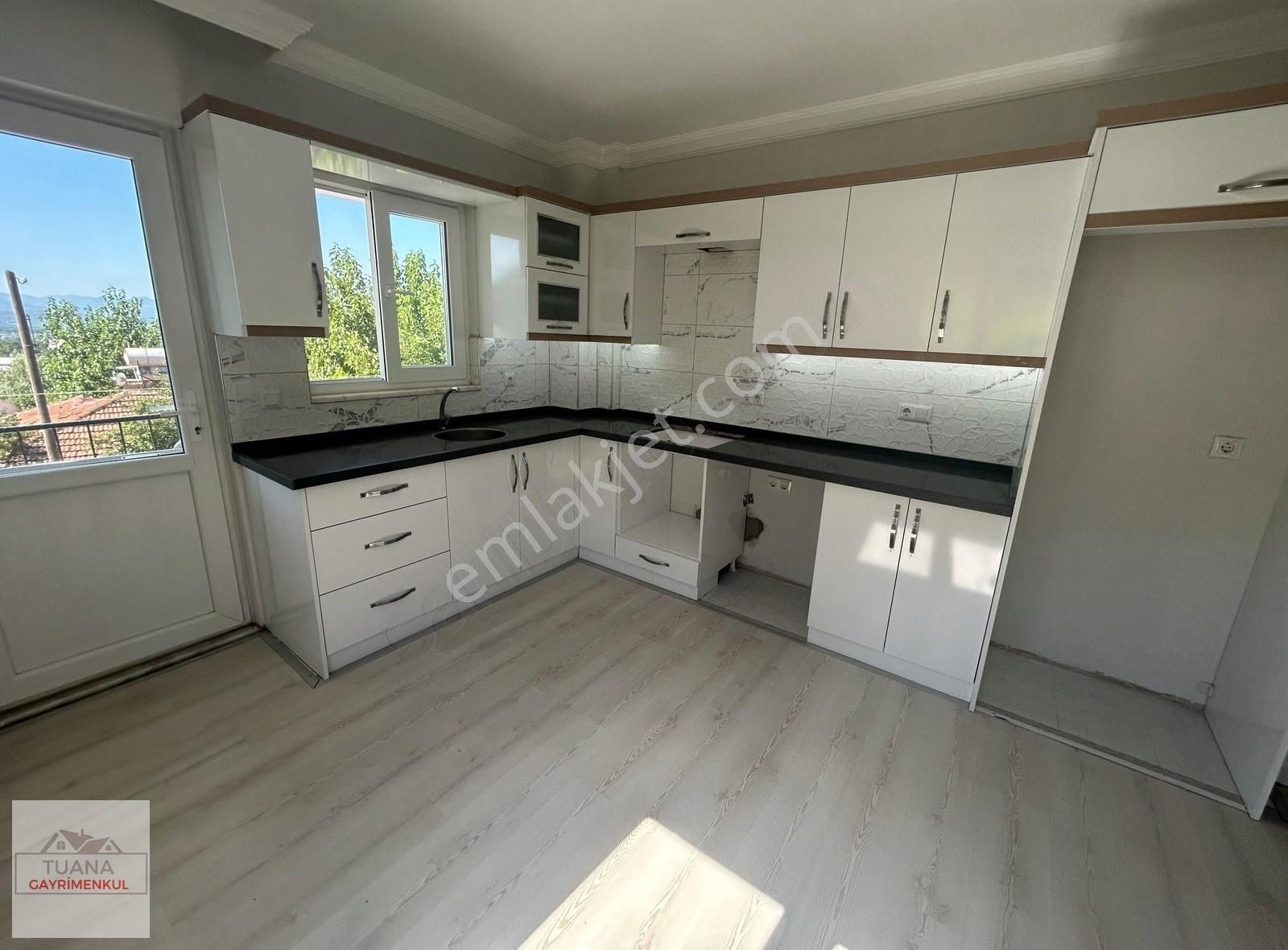 Tuana Gayrimenkul'den Yeşilköy'de 2+1 Kiralık Daire - Görsel 22