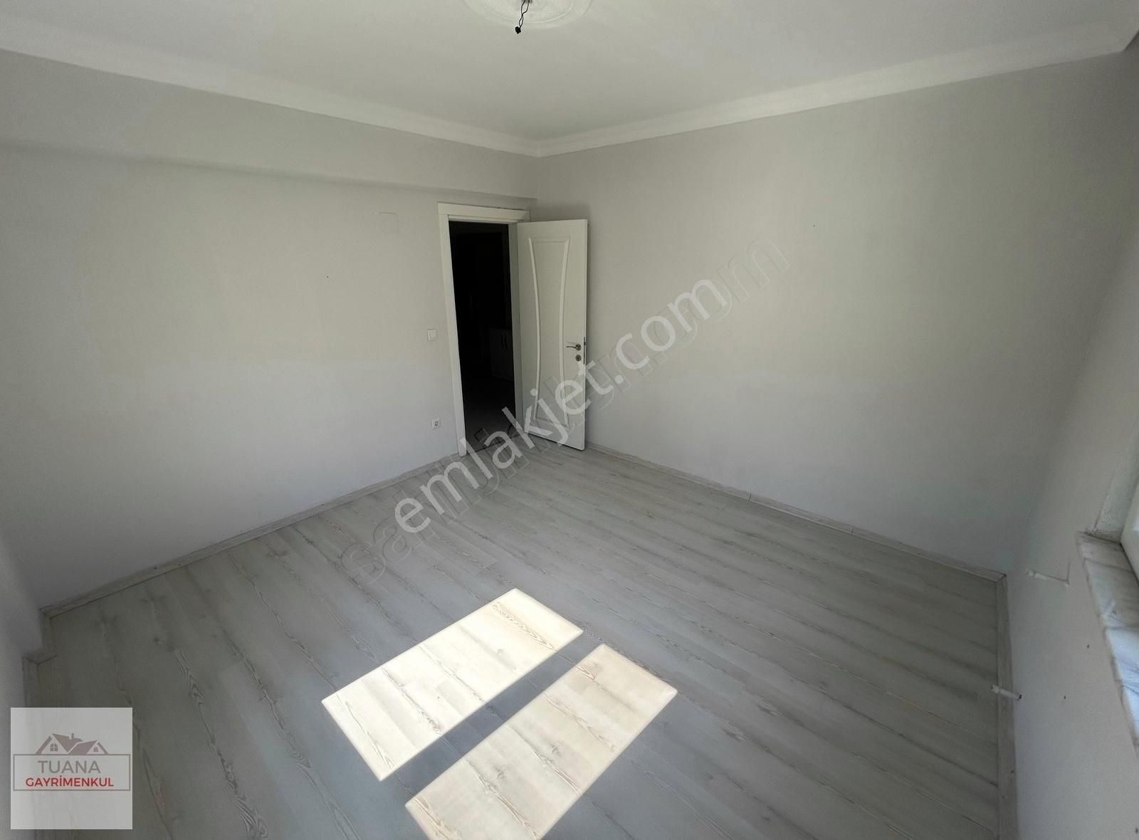 Tuana Gayrimenkul'den Yeşilköy'de 2+1 Kiralık Daire - Görsel 2