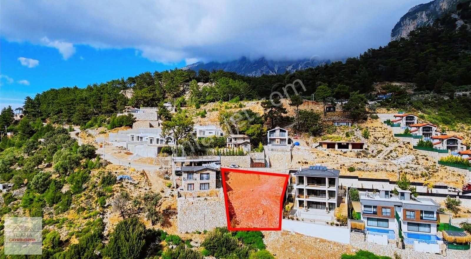 Tuana Emlak'tan Fethiye Karaağaç'ta 692m² İmarlı Arsa !! Acil!!