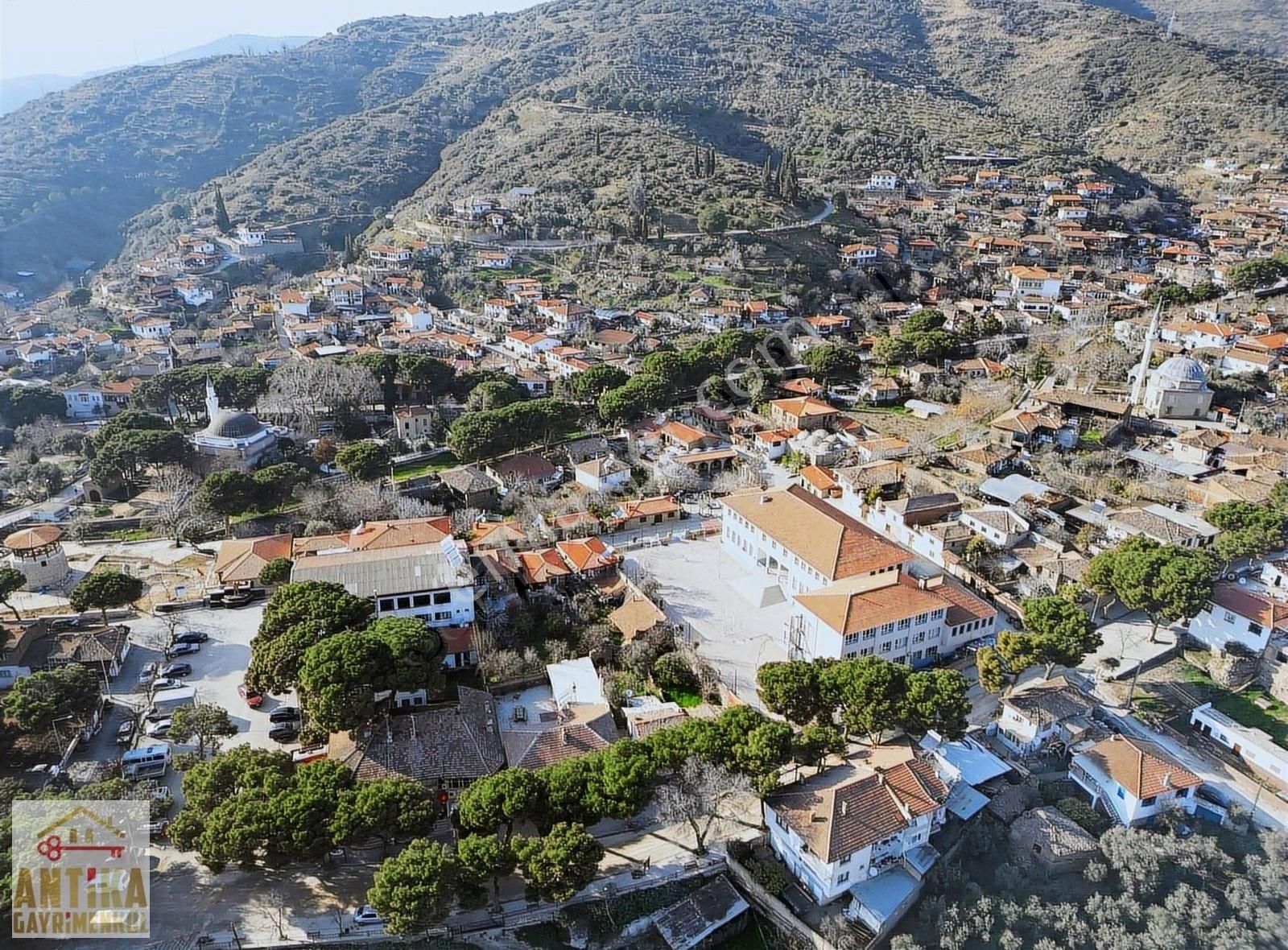 Antika'dan Birgide Her Türlü İşletmeye Uygun Satılık Müstakil Ev