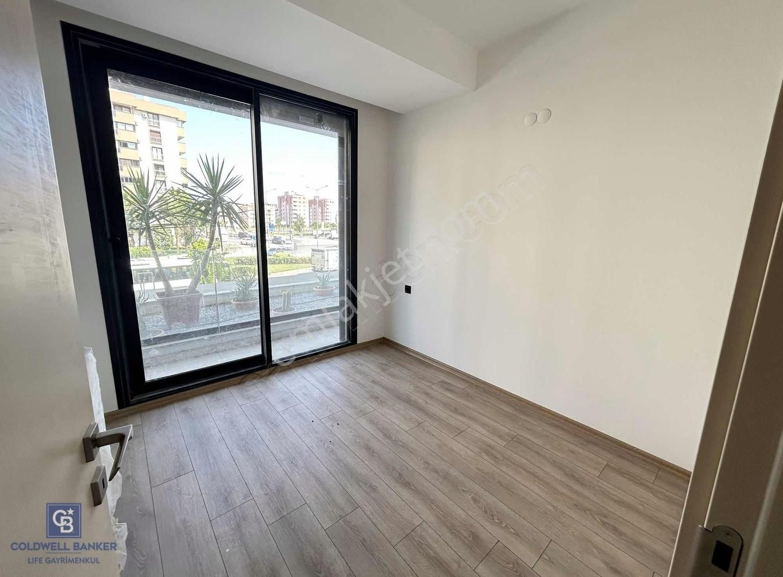 Ataşehir Gayda Vera Sitesinde Ön Cephe Kiralık 2+1 Daire - Görsel 3