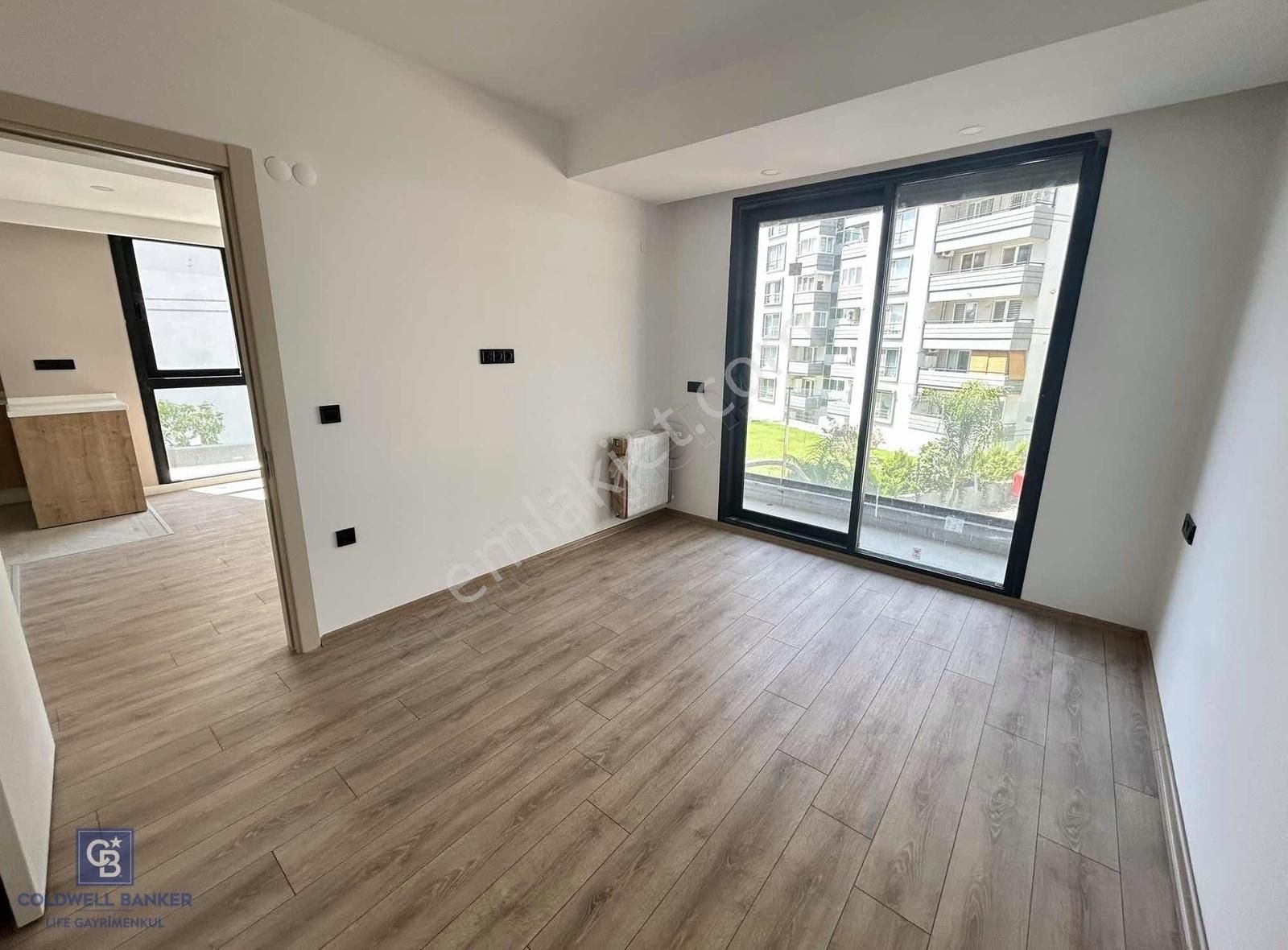 Gayda Vera Sitesi Peyzaj Ve Havuz Cephe Kiralık Geniş 1+1