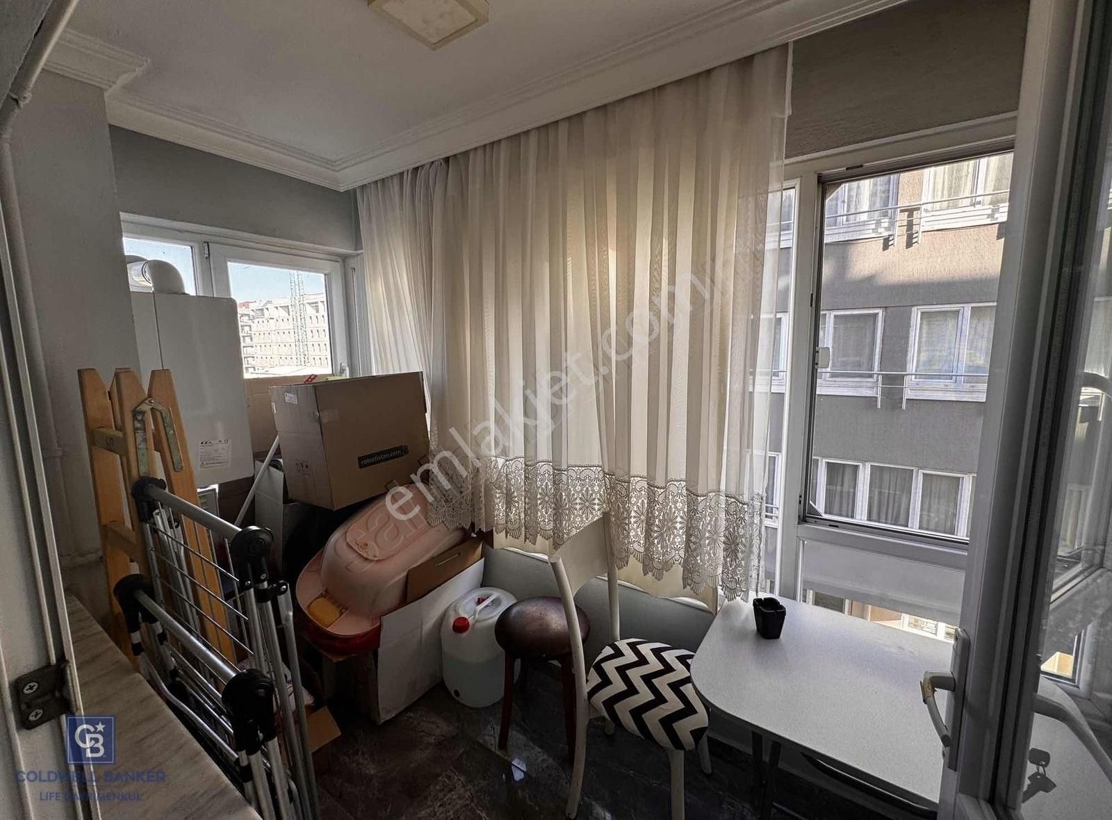 Bayraklı Mansuroğlu Mahallesi'nde Yenilenmiş Satılık 3+1 Daire - Görsel 6