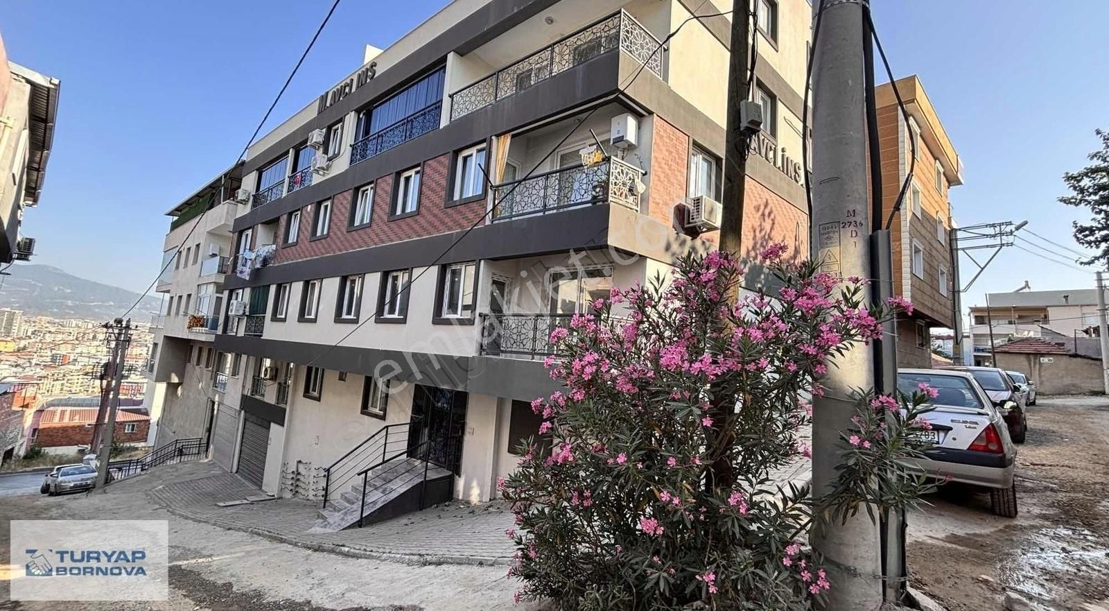Bayraklı Muhittin Erener Mah. Satılık 2+1 Daire