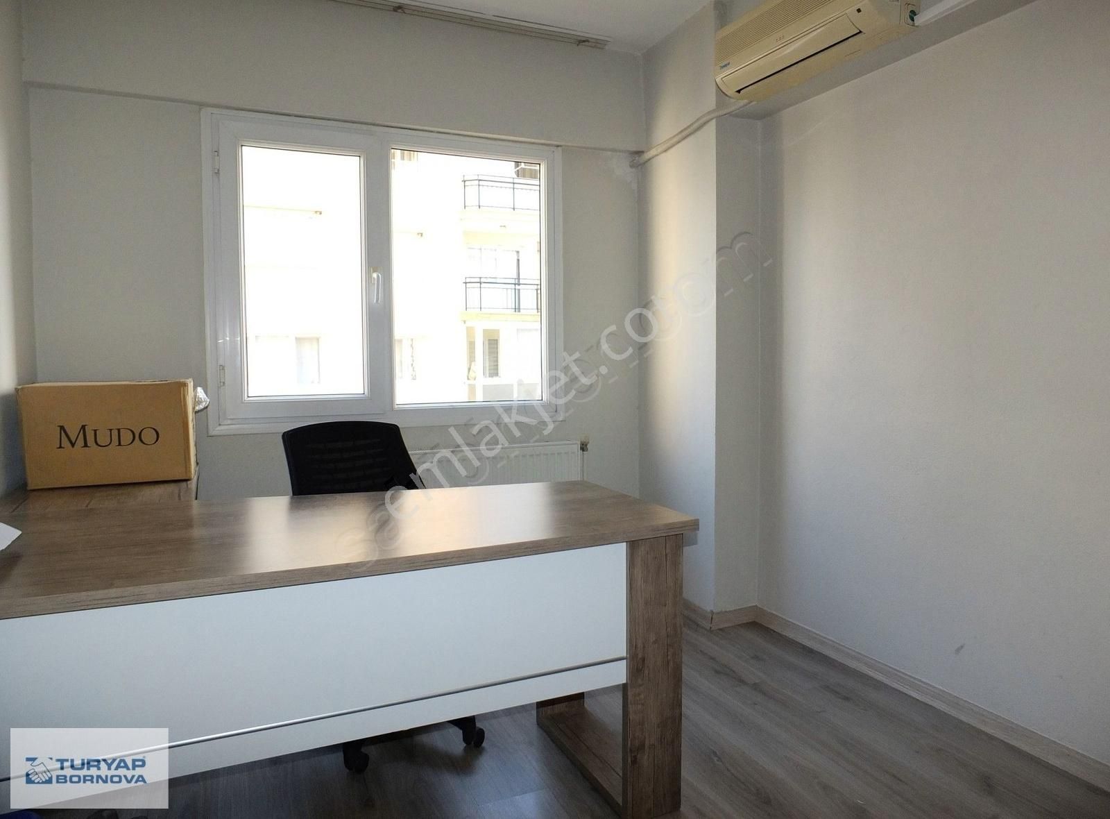 Turyap Bornova'dan Adliye Yakını 3+1 Doğalgaz Kombili Ara Kat..