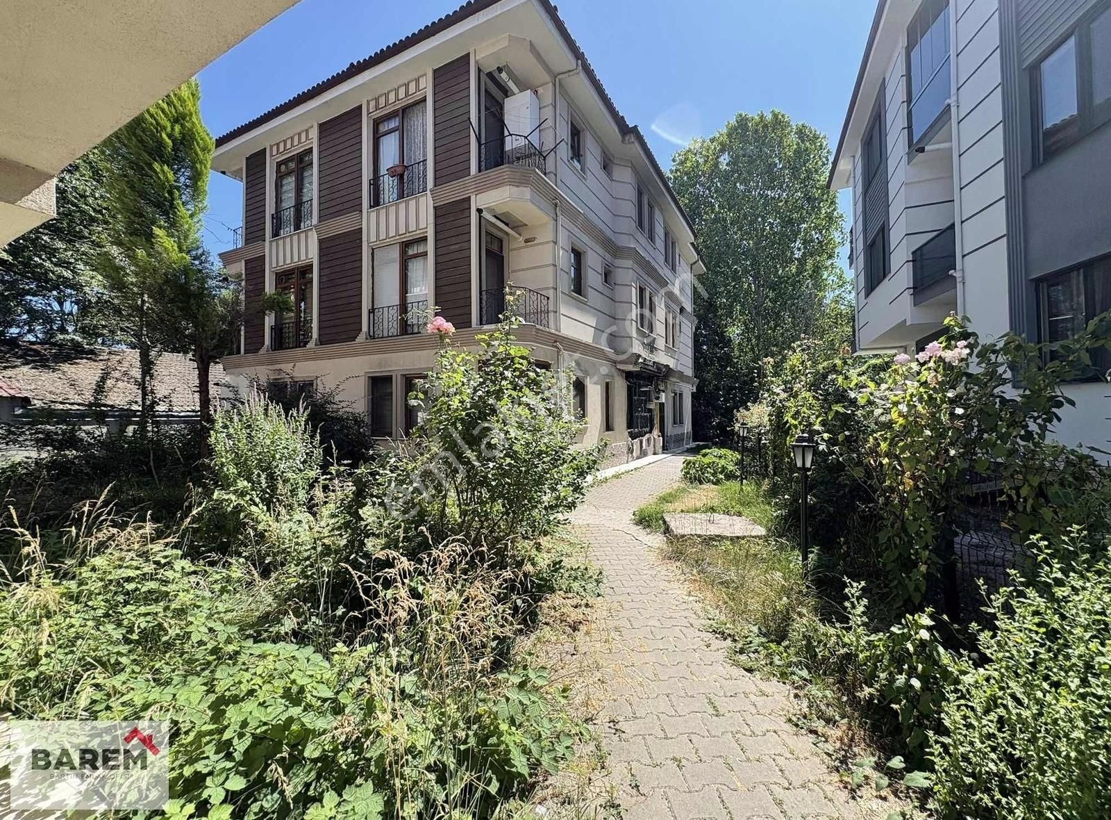 Kırtepe'de, 1+1, 45m2, Ara Kat, Eşyalı, Kiracılı