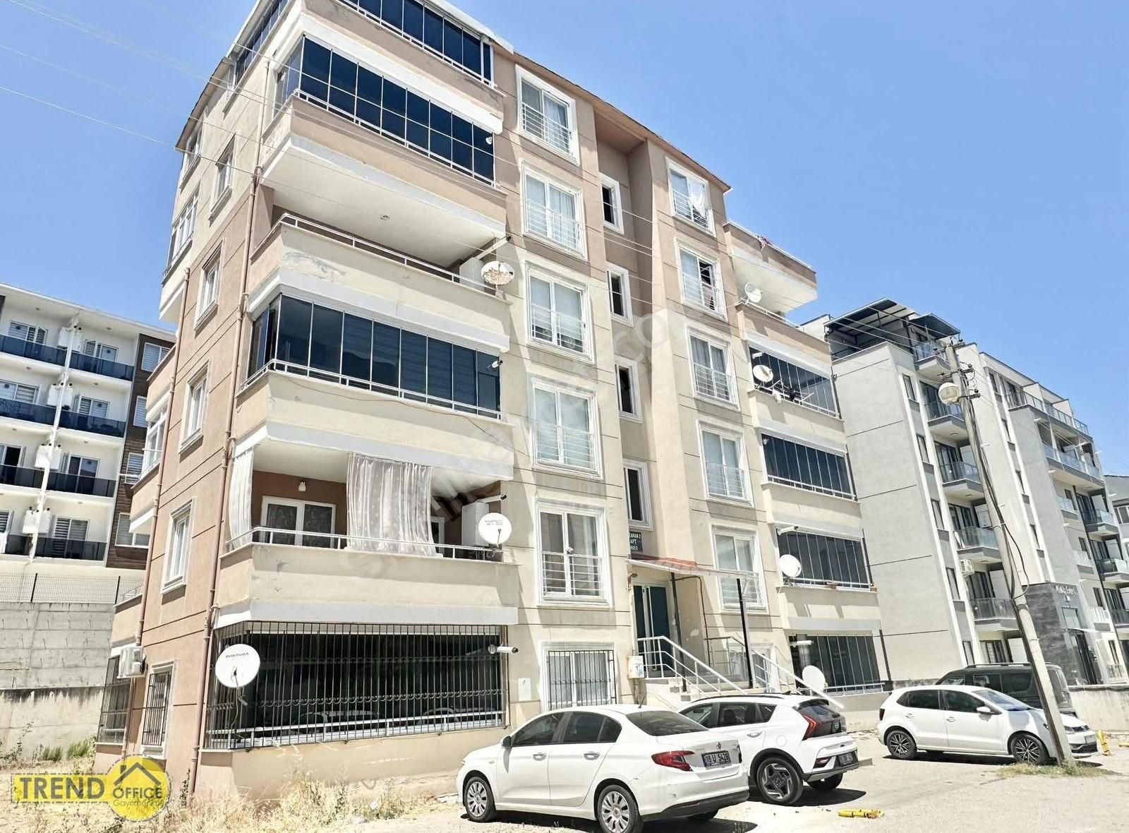 Satılık 2+1 Geniş / Aile Apartmanında