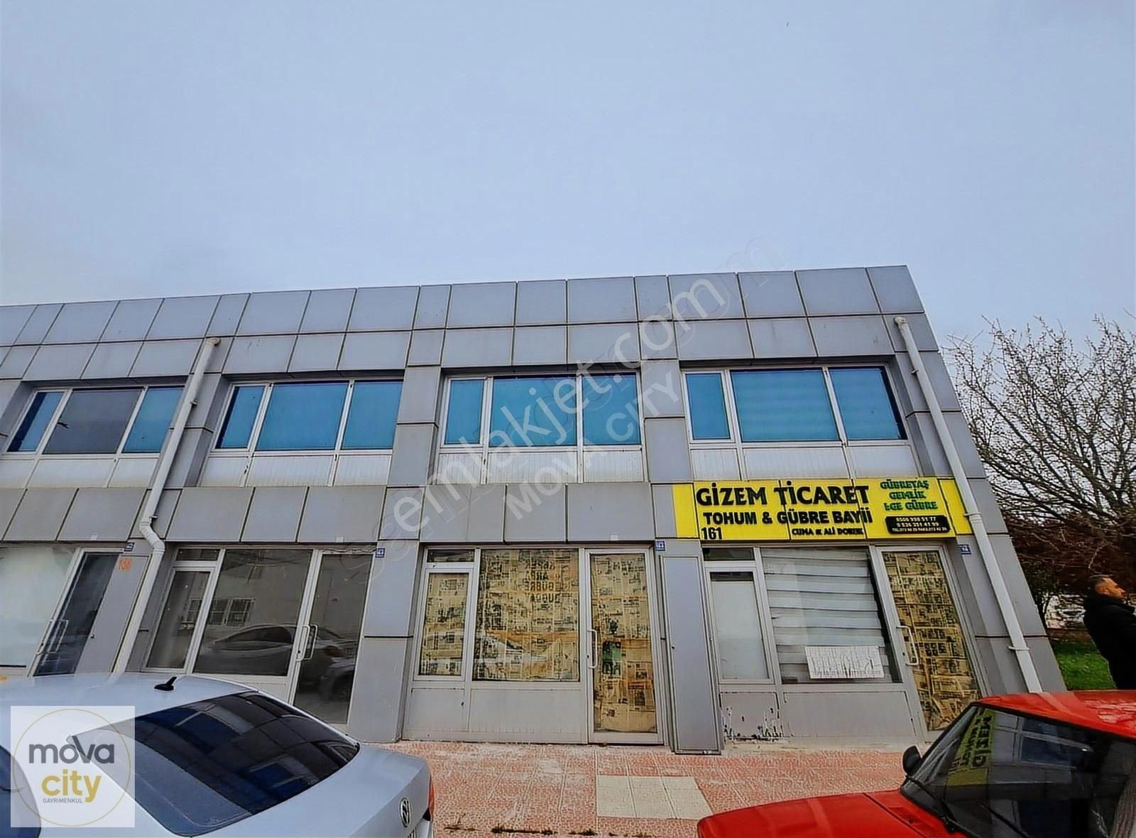 Ticaret Borsasında 60 M2 Kiralık Dükkan
