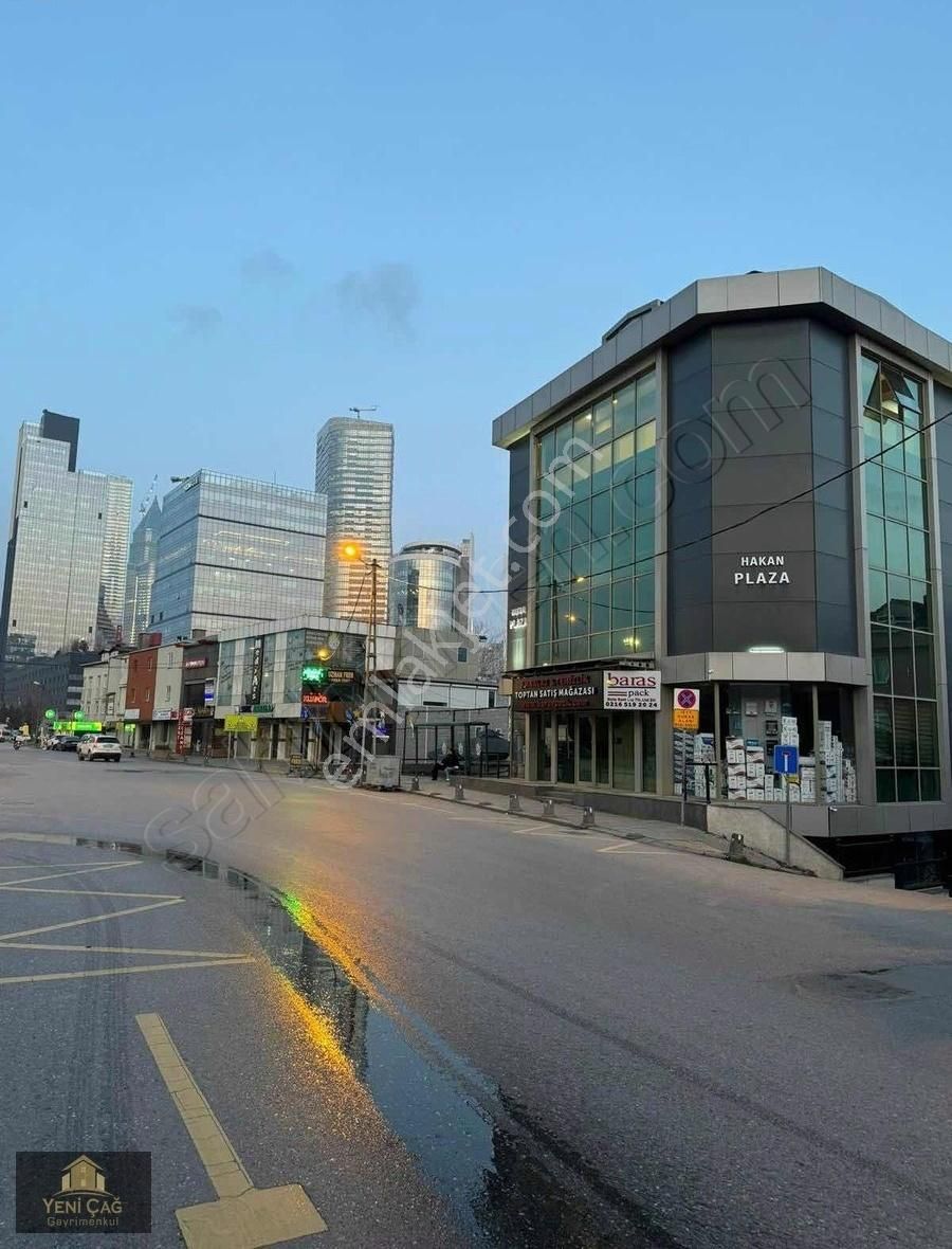 Barbaros Mah. Cadde Üzeri Depolu 140 M2 Dükkan