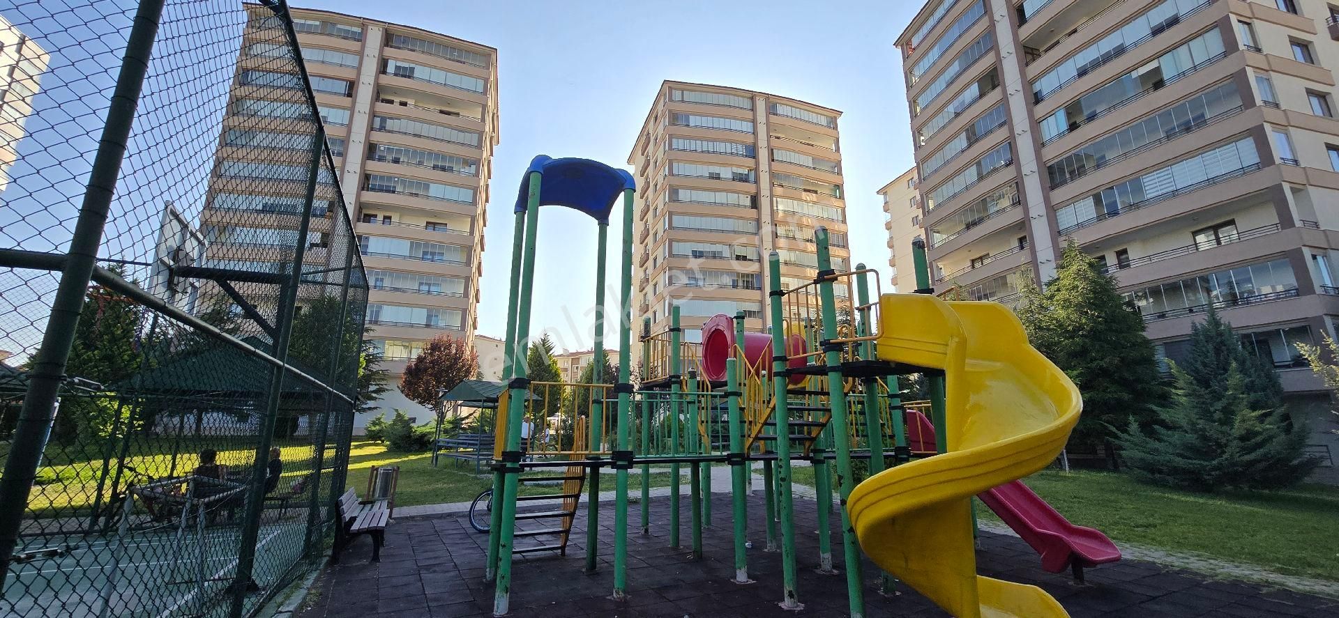 Eren Gayrimenkul Den Sarıgüllük Sitesinde Yapılı Kelepir Boş 4+1
