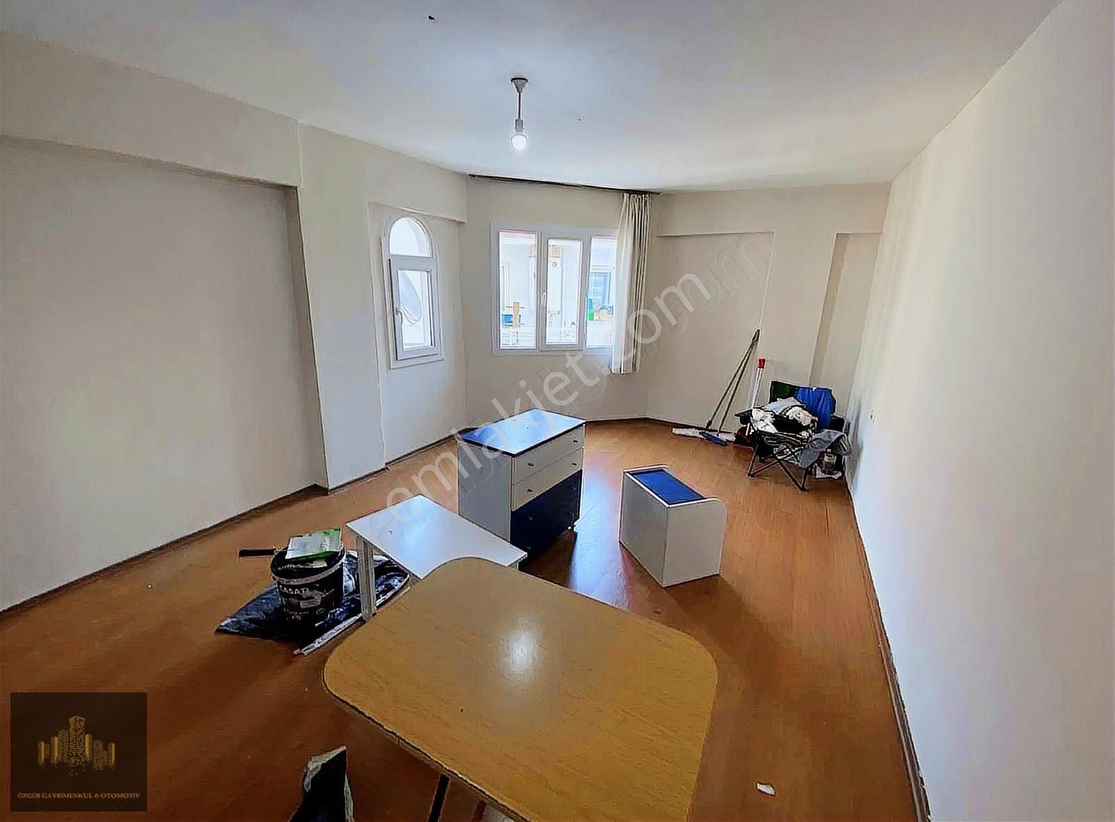 Manisa Akhisar Efem Gayrimenkulden Hilaliye Caddesinde Kiralık!!