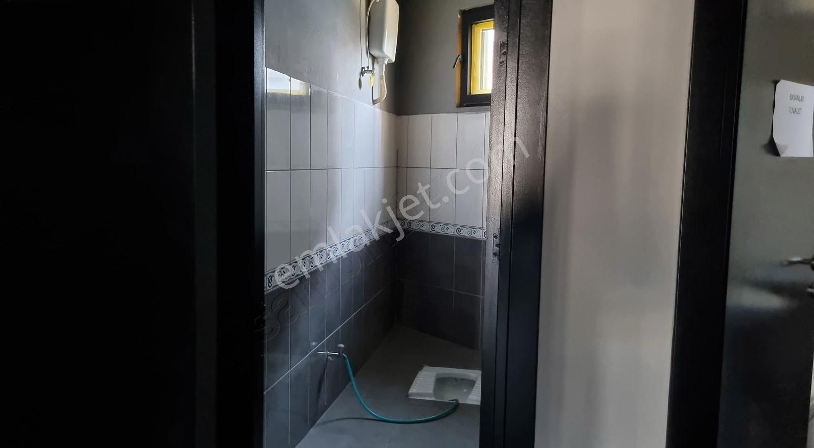 Kartal'da Deniz Manzaralı, 300 M² Prestijli Ofis