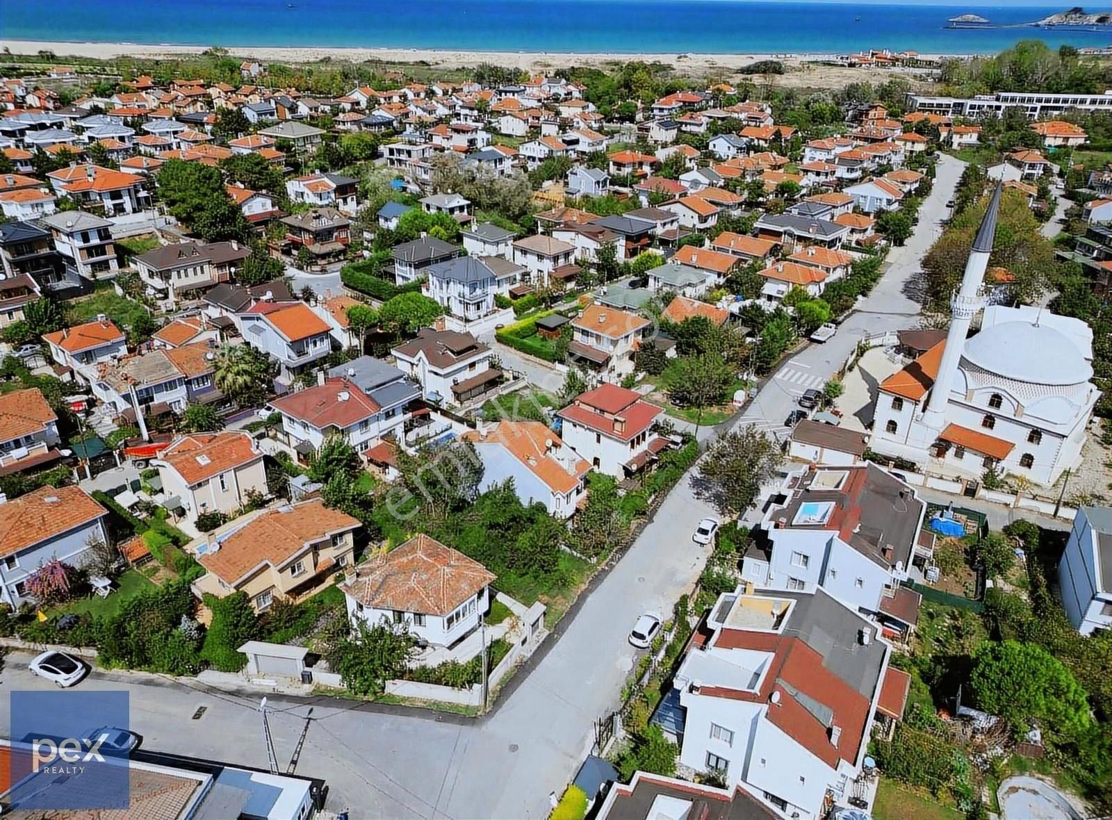 Şile Kumbaba'da Denize 750 M Mesafede Satılık Villa İmarlı Arsa