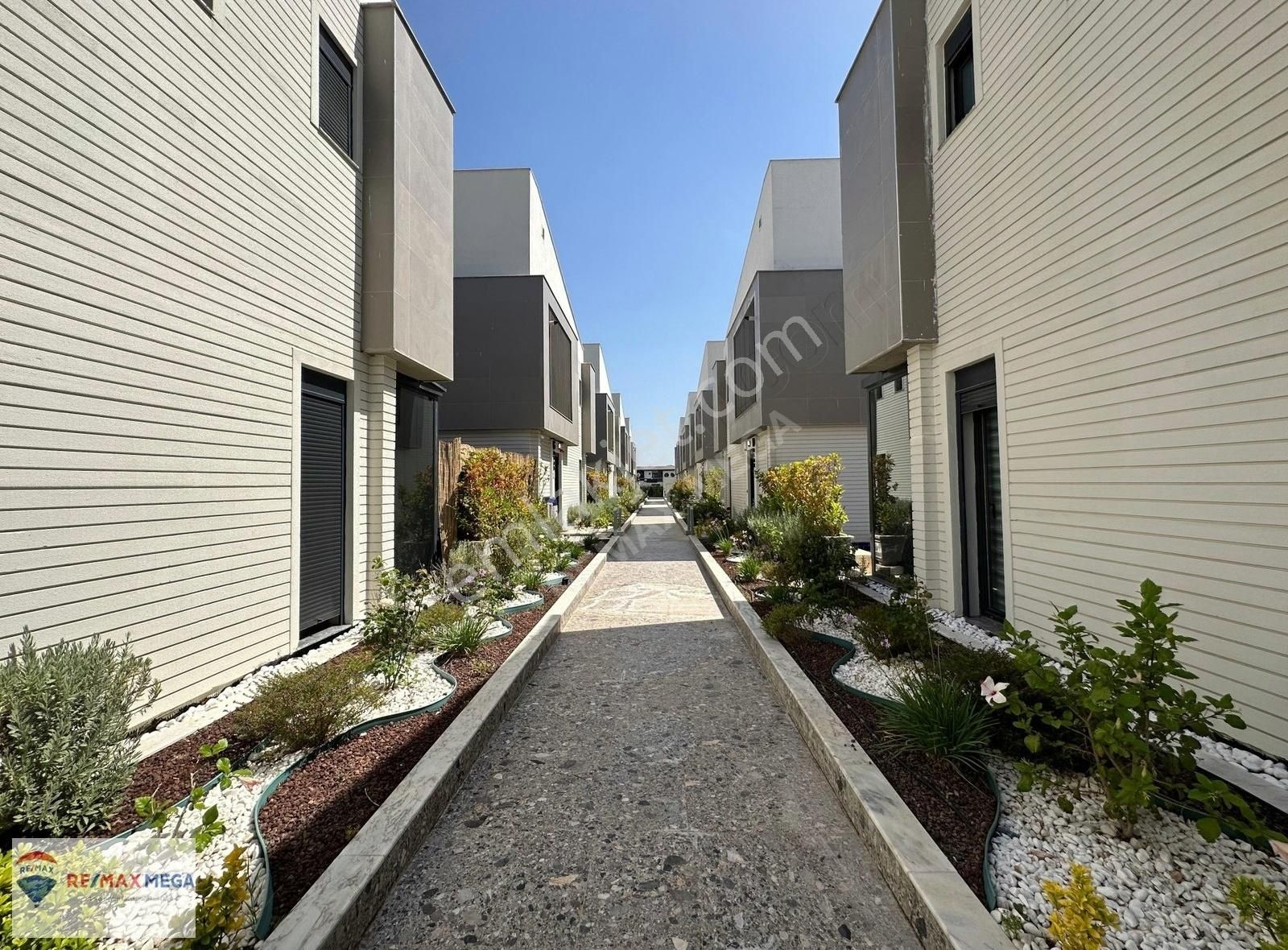 Döşemealtı Altınkalede Özel Havuz Ve Kapalı Otoparklı 6+1 Villa - Görsel 23