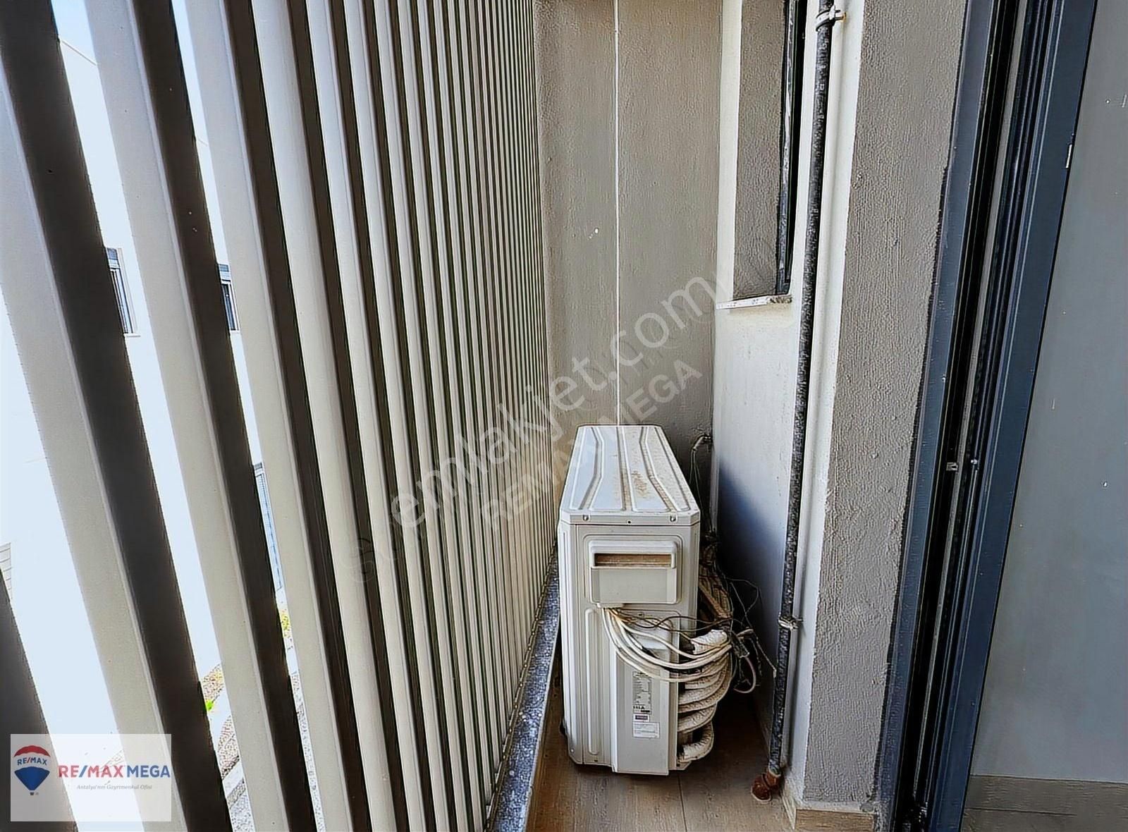 Döşemealtı Altınkalede Özel Havuz Ve Kapalı Otoparklı 6+1 Villa - Görsel 21