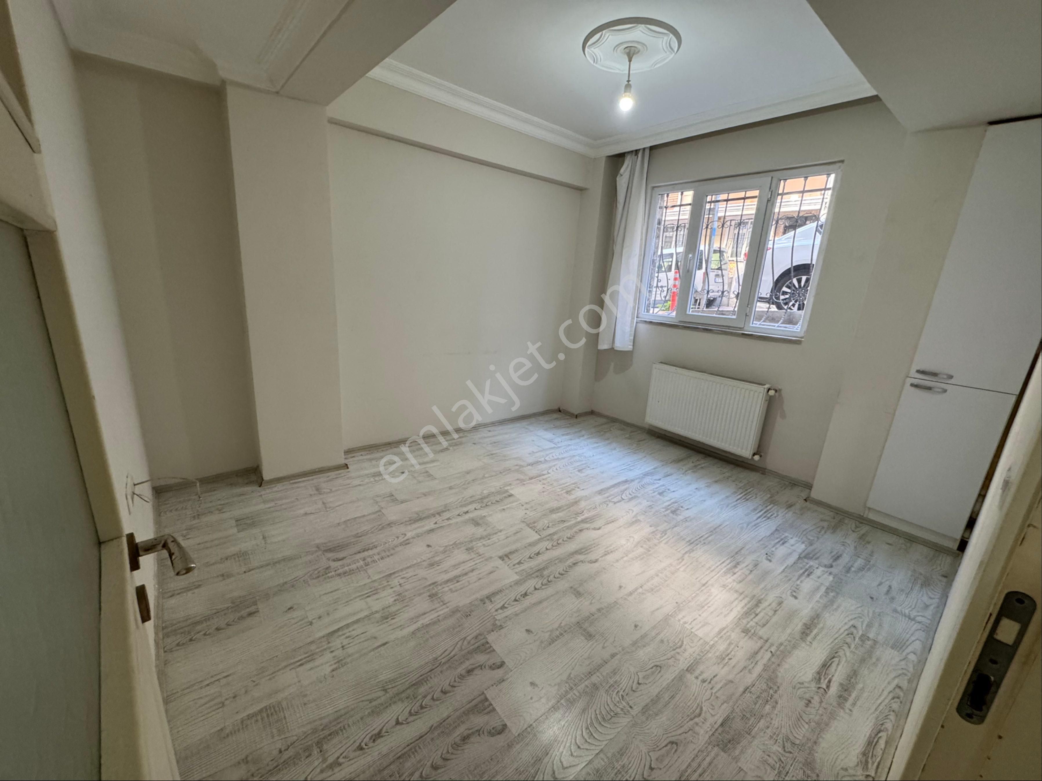 2+1 Bahçe Katı 95 M² İskan-ebeveyn Banyo-sığınak-tek Daire Üzeri