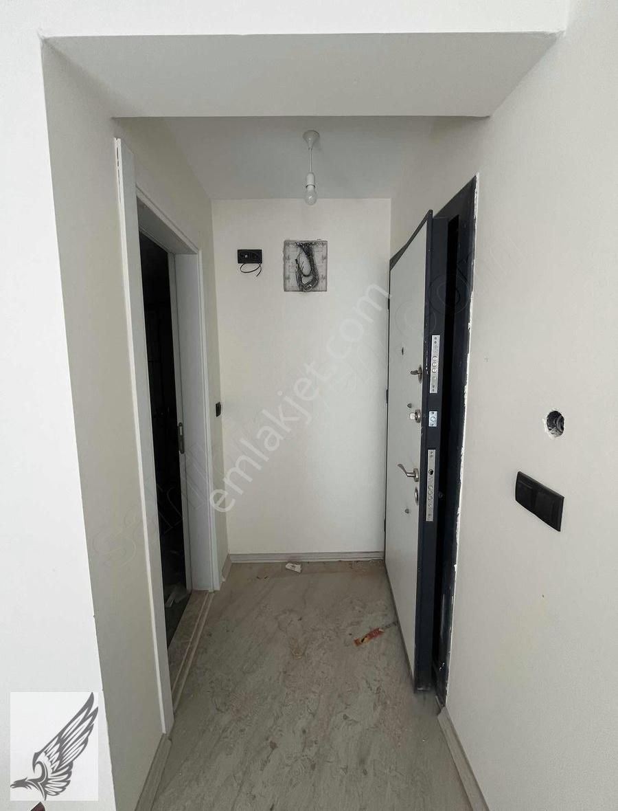 Seferihisar Çarşı Merkezine Yakın Yatırımlık 1+1 Satılık Daire
