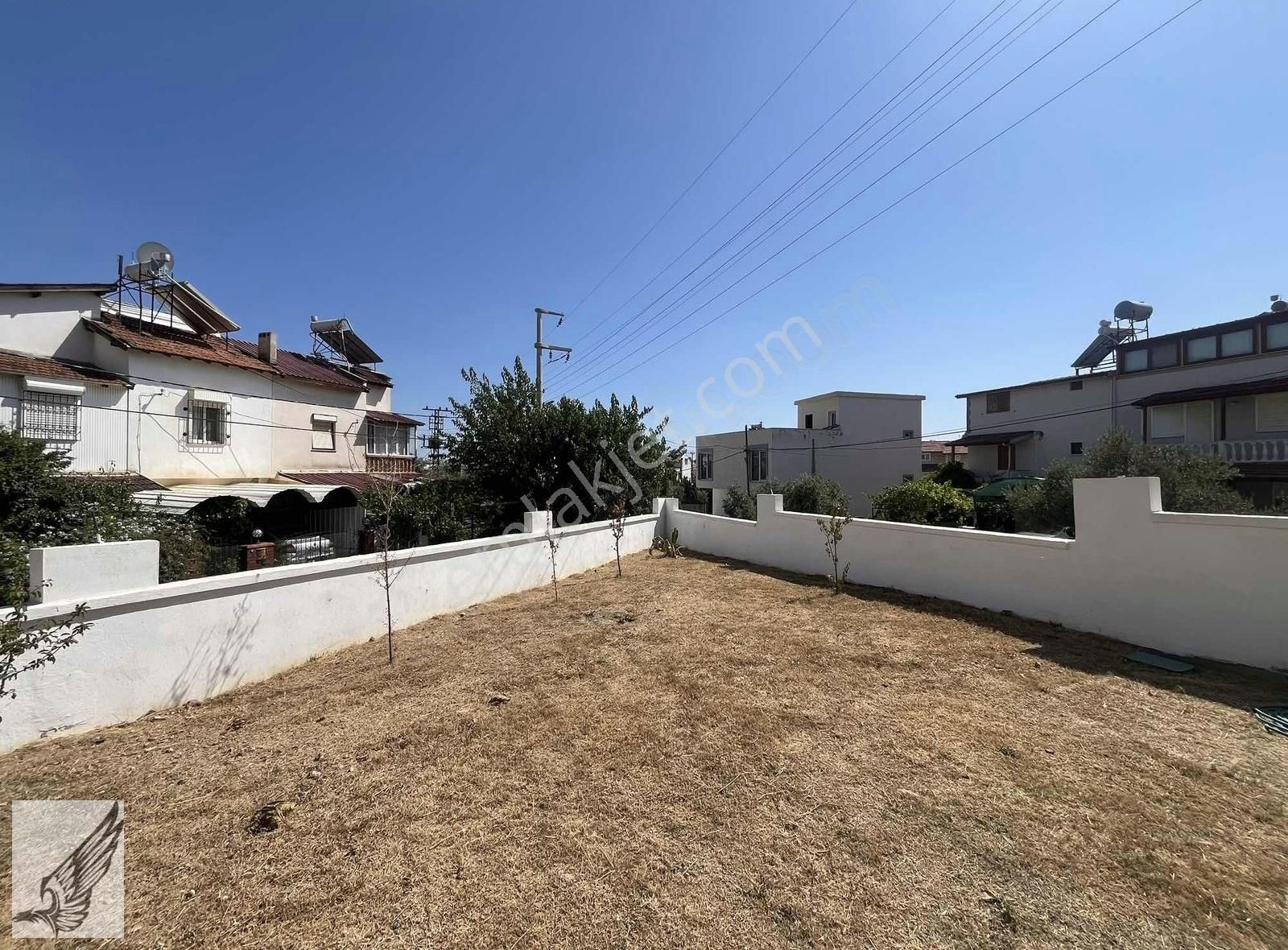 Akarca'da Denize Yürüme Mesafesinde 4+1 Tripleks Satılık Villa - Görsel 15