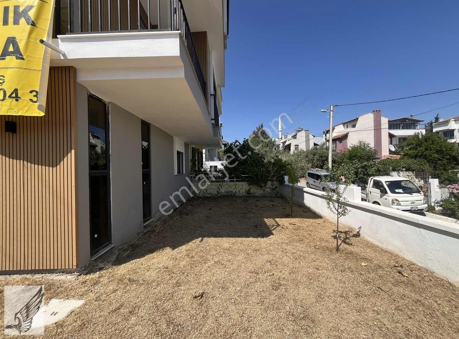 Akarca'da Denize Yürüme Mesafesinde 4+1 Tripleks Satılık Villa - Görsel 6